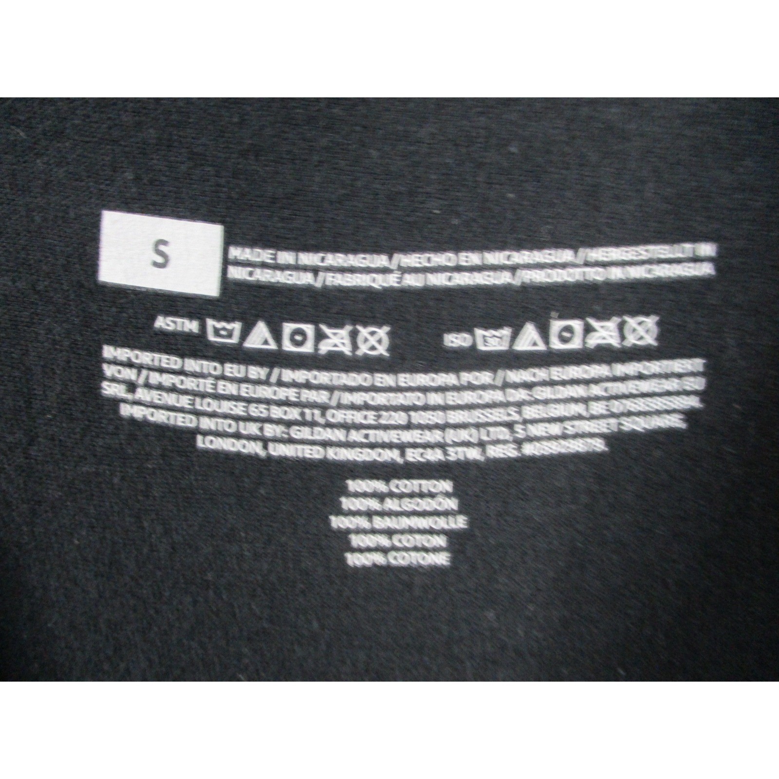 Gildan Mens Sacred Heart Graphic T-Shirt Black Cotton Religious Gothic Small