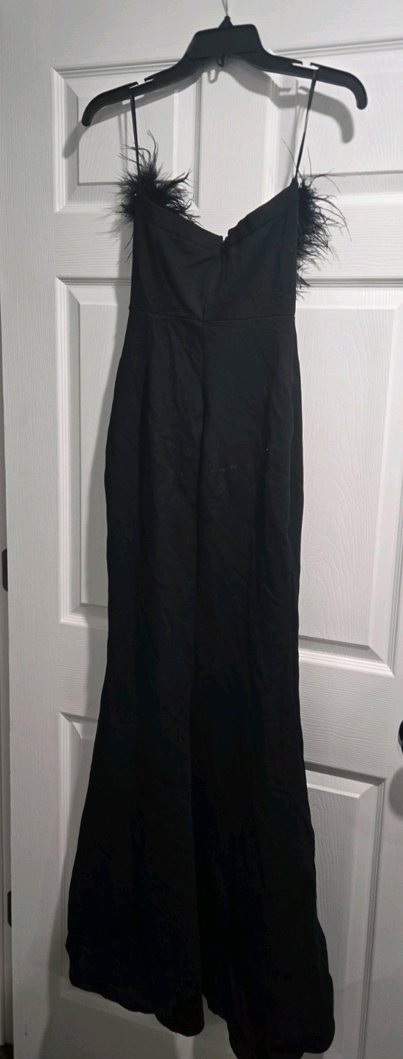 Women’s Black Strapless Solid Feather Accents Evening Dress With Slit Size S