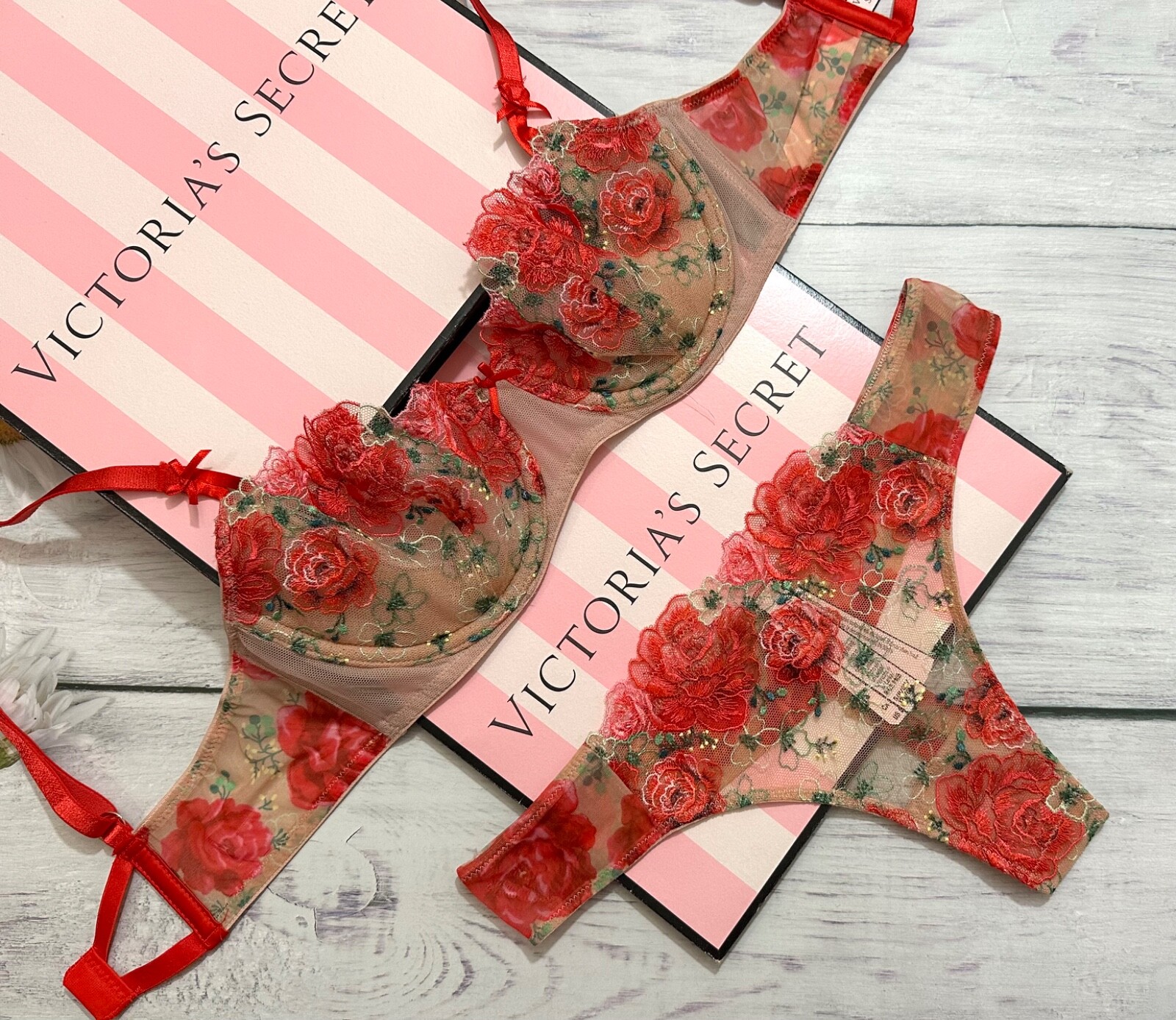 Victoria’s Secret Dream Angels Floral Embroidery Unlined Bra Thong Set Orange