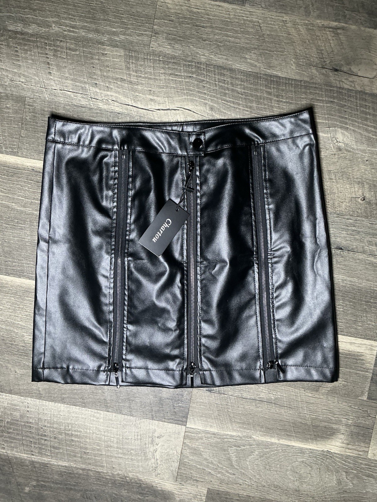 Chartou 2pc Outfit Set Off Shoulder Long Sleeve Crop Top XL Faux Leather Skirt