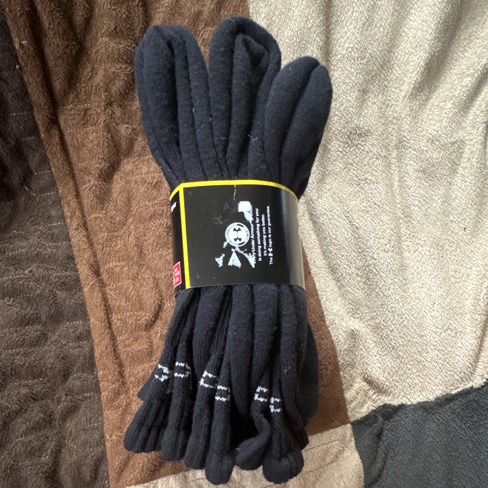 Under Armour Performance Crew Socks Logo Solid Black Men LG 6 Pairs
