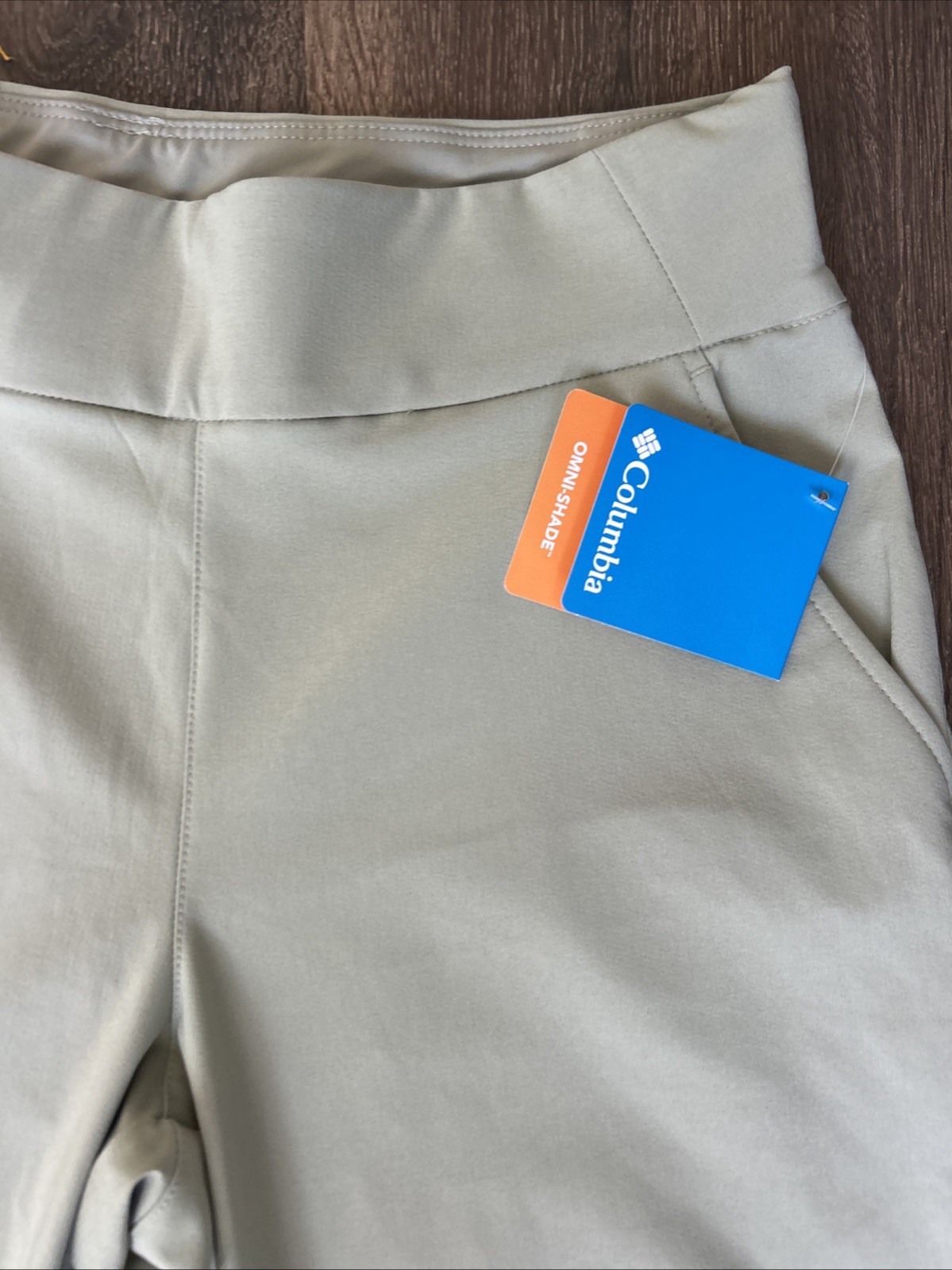 NEW Columbia All Seasons Pant Womens Medium Light Sea Green Crop Omni-Shade $60