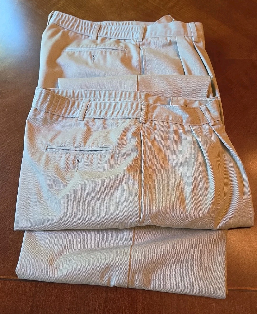 LL Bean Mens Tan Khaki Mens Pleated Chino Pants Comfort Waist 34×31 Cotton Blend