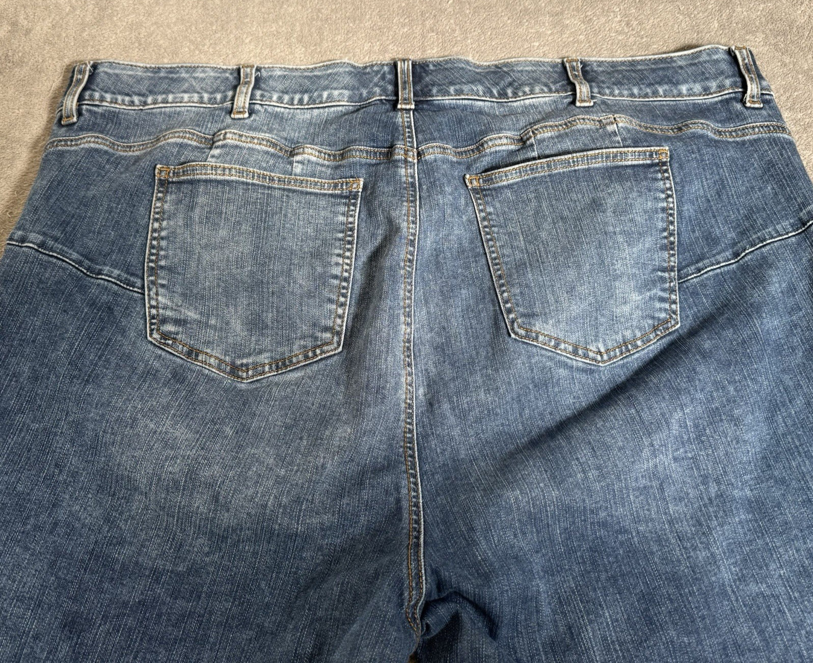 Torrid Jeans Women’s 28R Bombshell Straight Premium Stretch