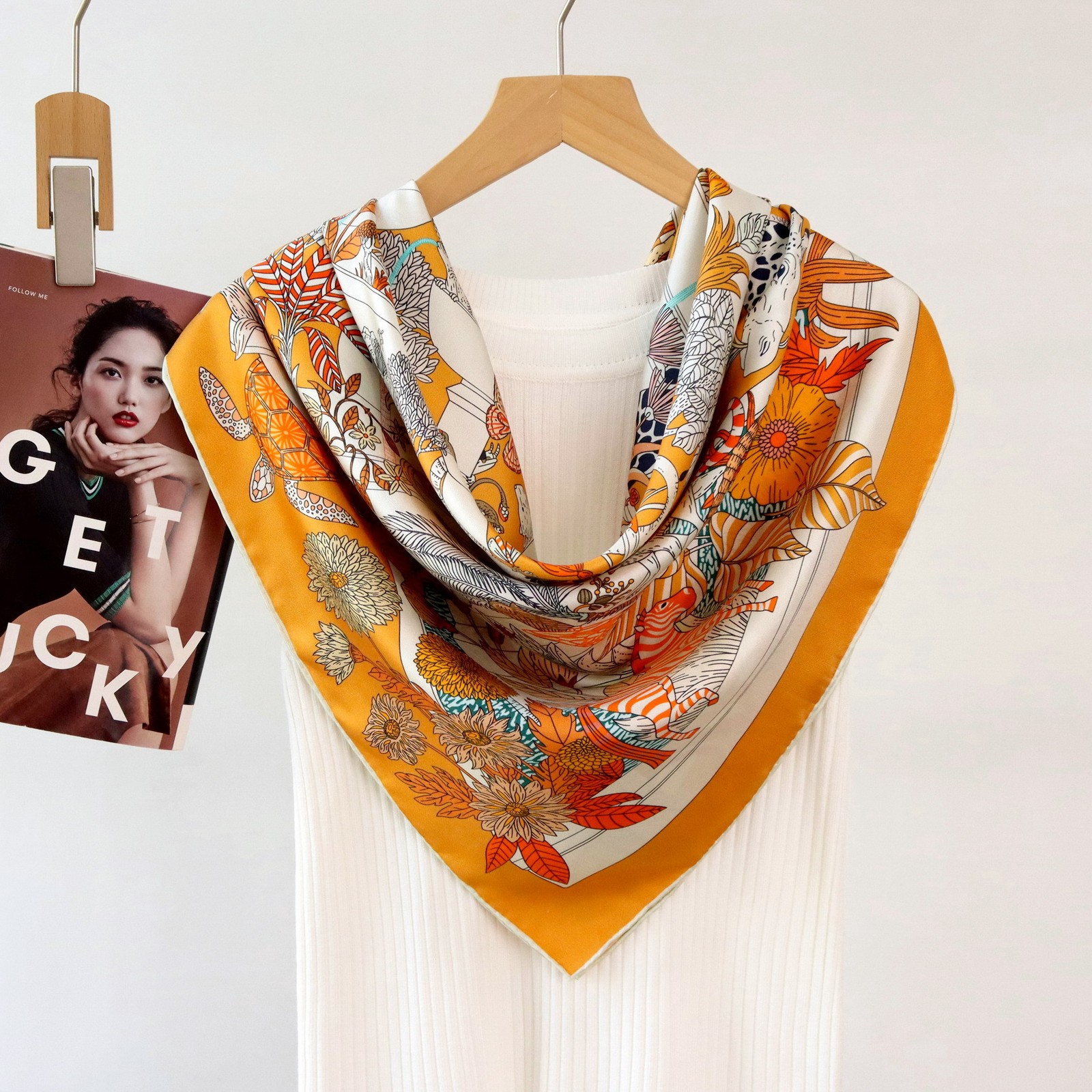 100% Mulberry Silk Twill Scarf 34.6″×34.6″ Hand Rolled Hem