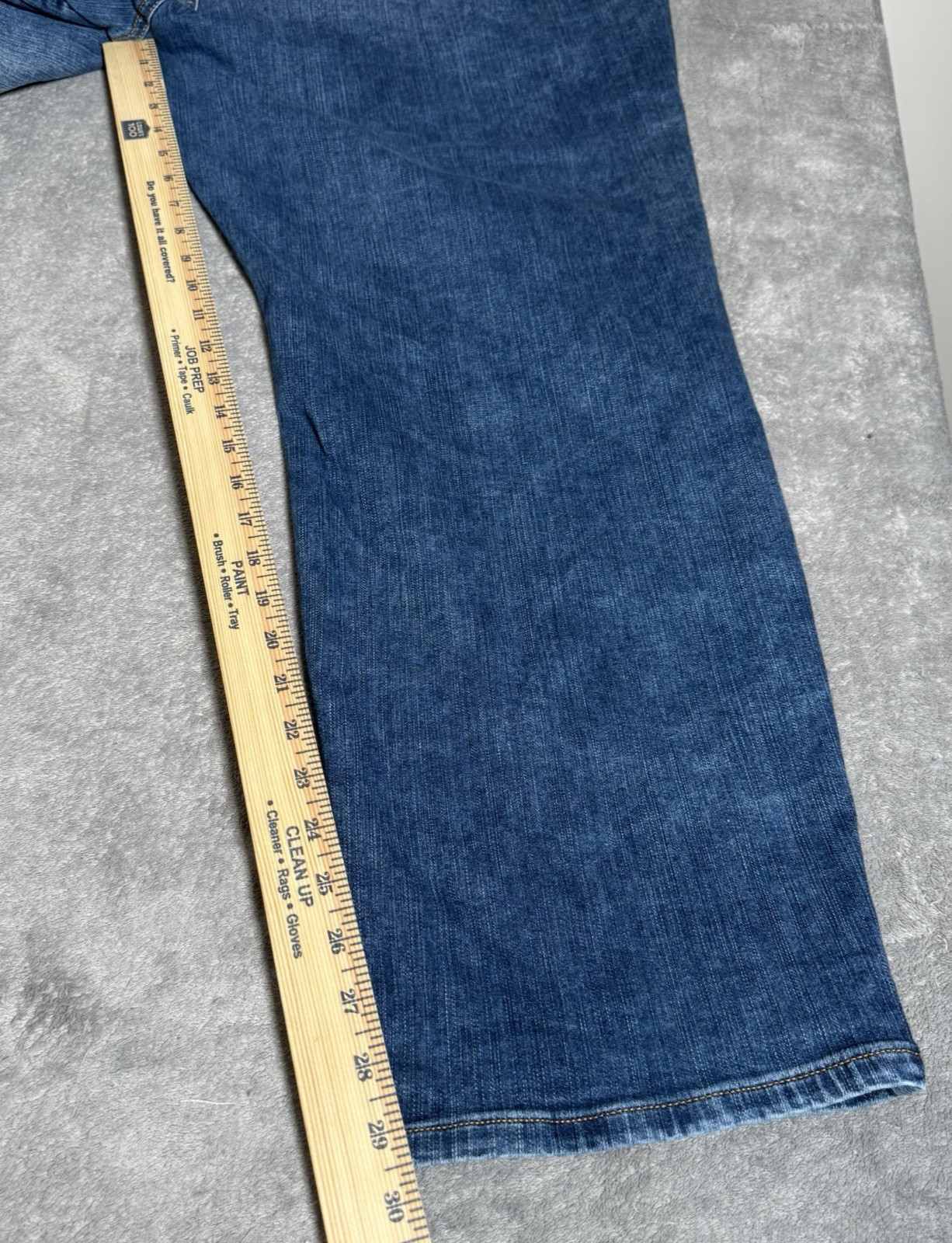 Torrid Jeans Women’s 28R Bombshell Straight Premium Stretch