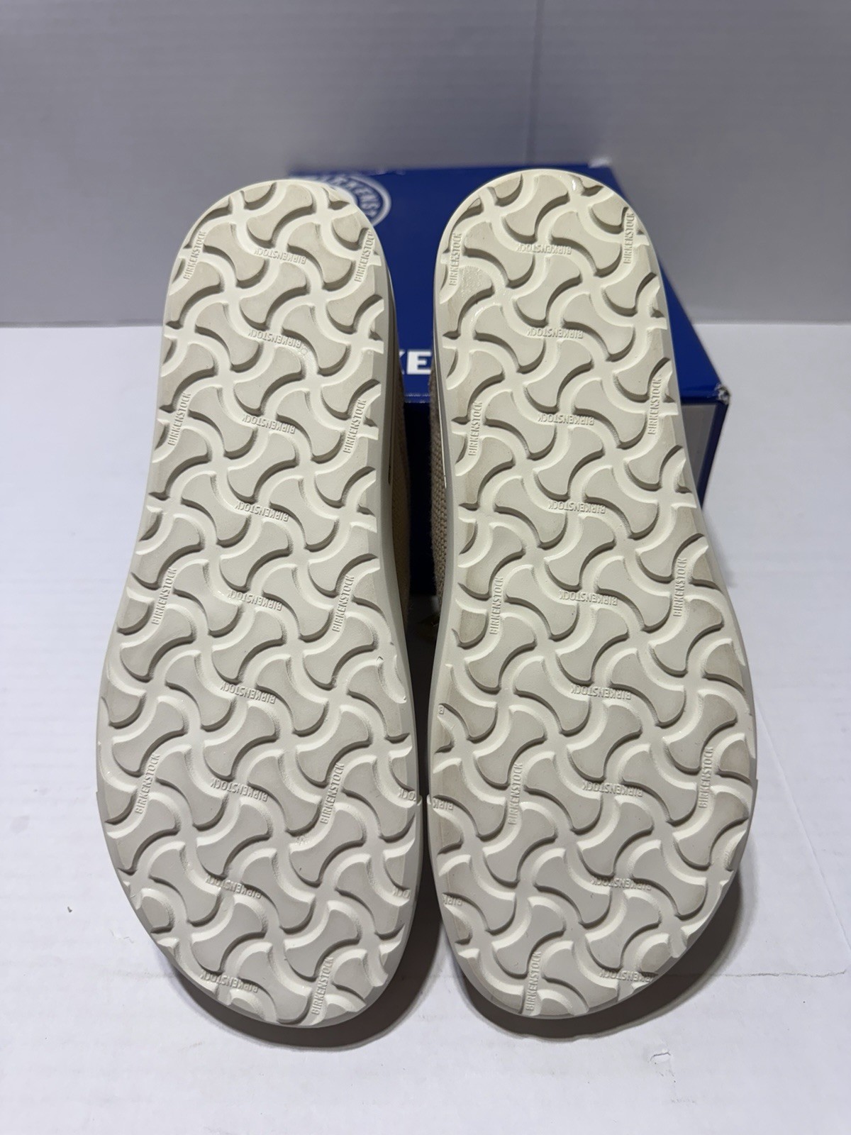 Birkenstock Bend Low Canvas Suede Sandcastle Sneakers. Size 39 US W8 M6