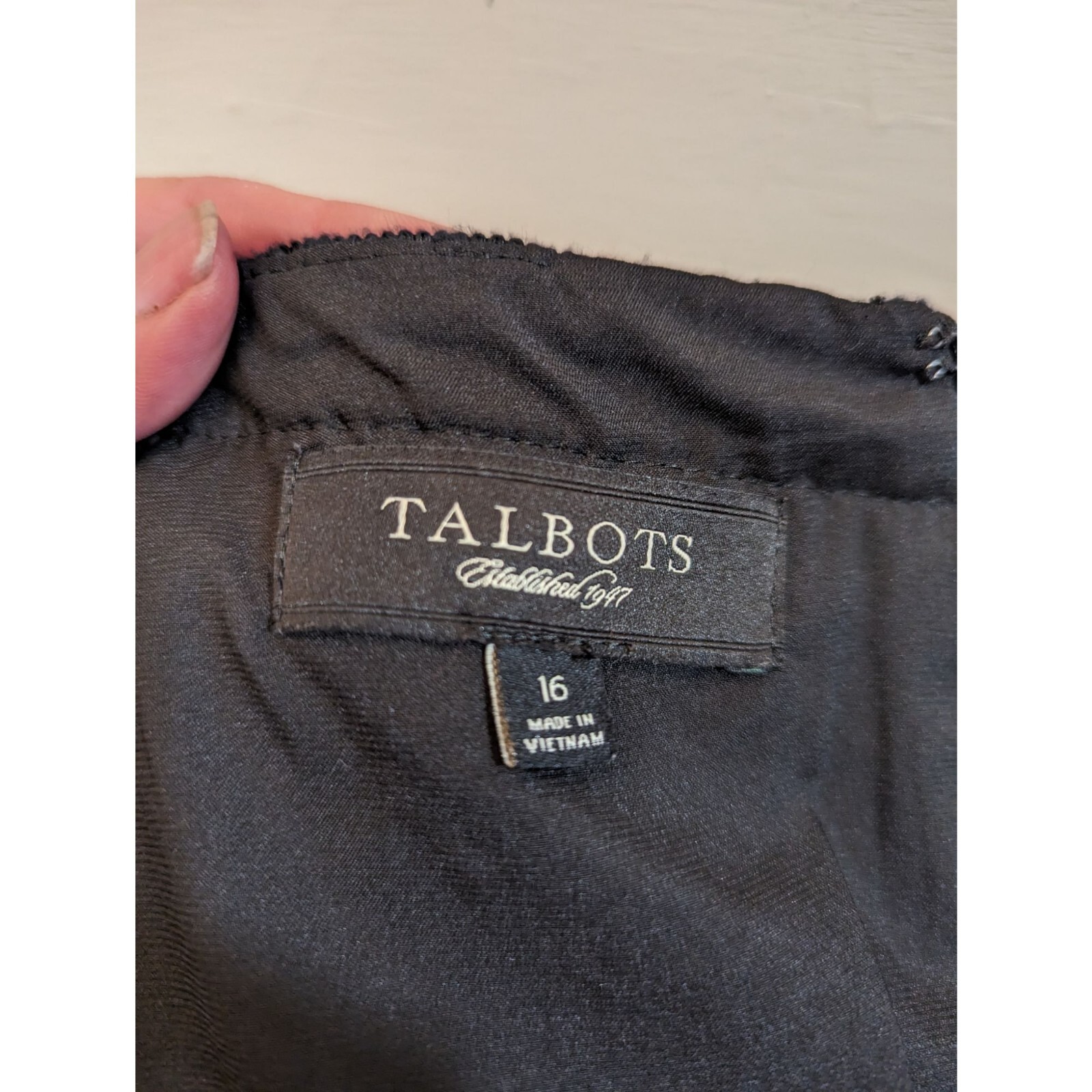 Talbots Black Lace fully lined knee length skirt size 16