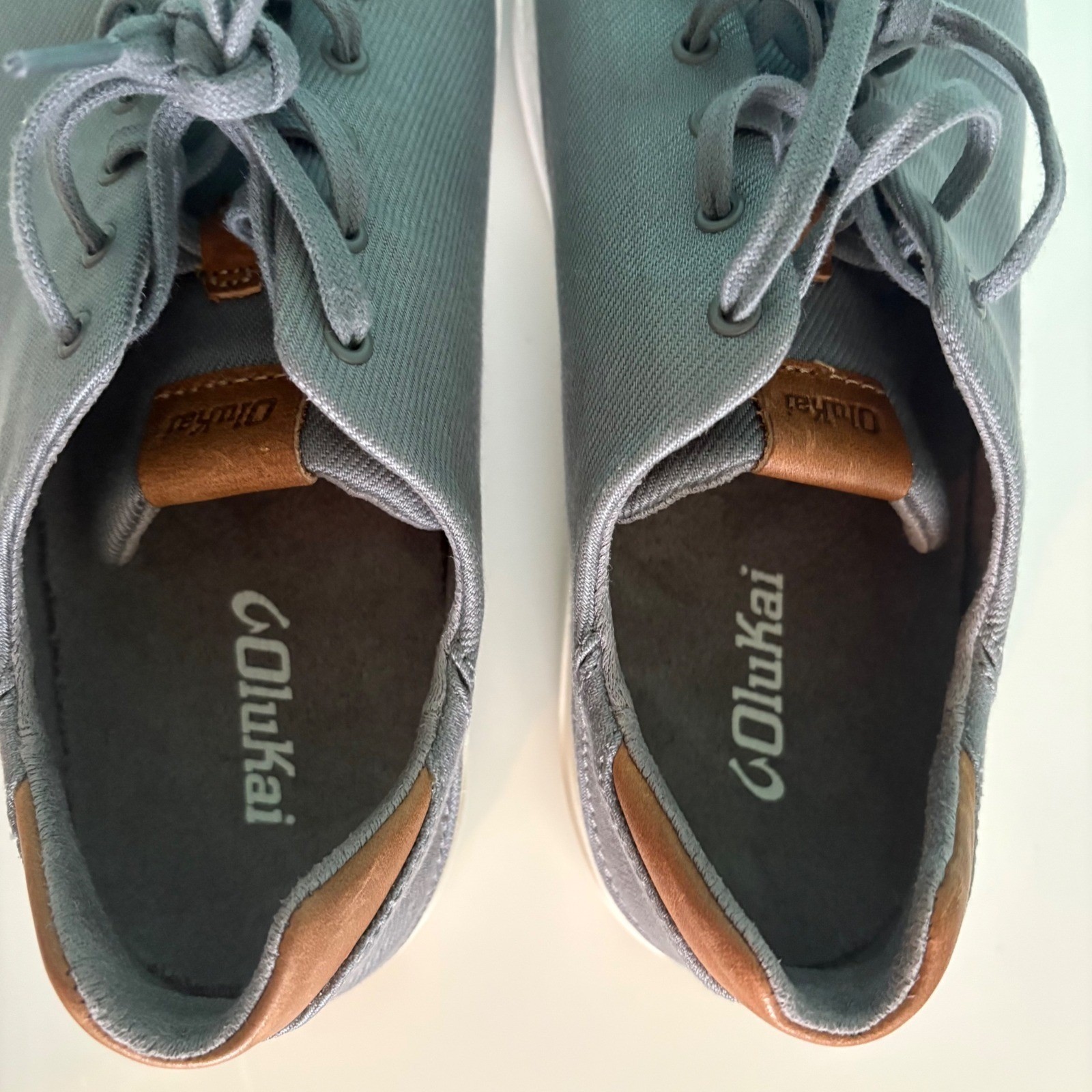 OluKai Lae’ahi Li Mens Size 10 Shoes Charcoal Gray Canvas Comfort Sneakers