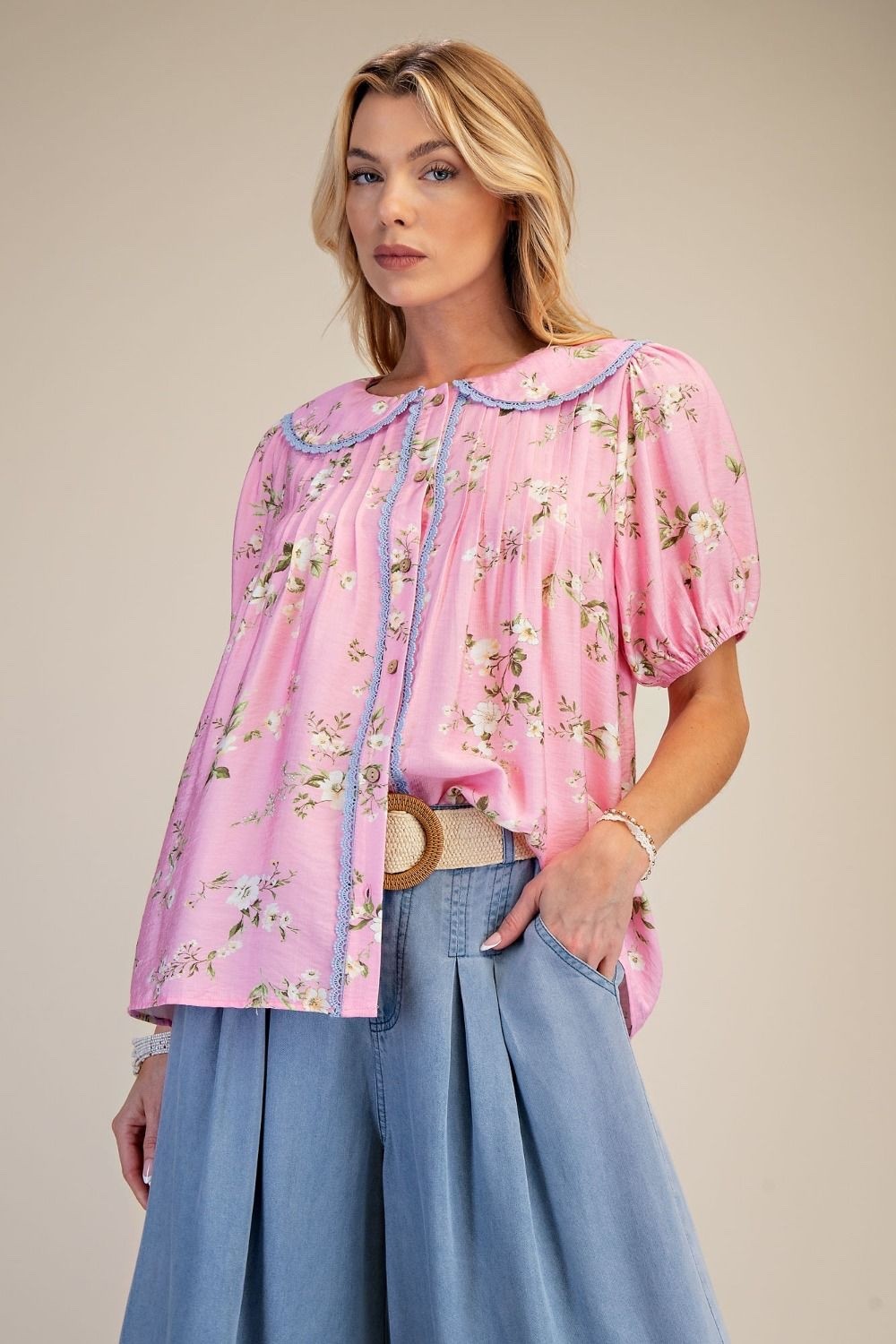 Easel Women’s Botanical Floral Pattern Lace Trim Top in Pink