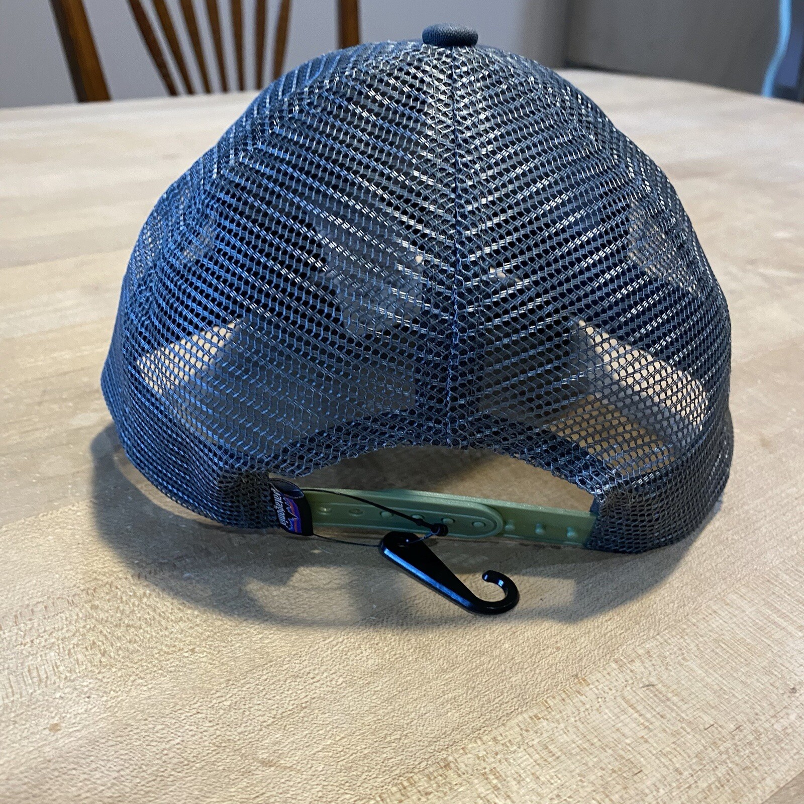 Patagonia Live Simply Home Lopro Trucker Hat – New With Tags – Forge Grey – 2019