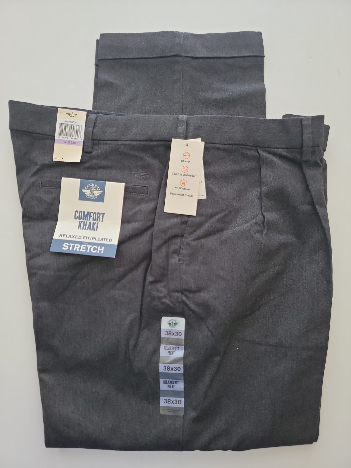 NEW $90 Dockers Comfort Khaki Relaxed Pleated Pants STRETCH 38 x 30 Expandable