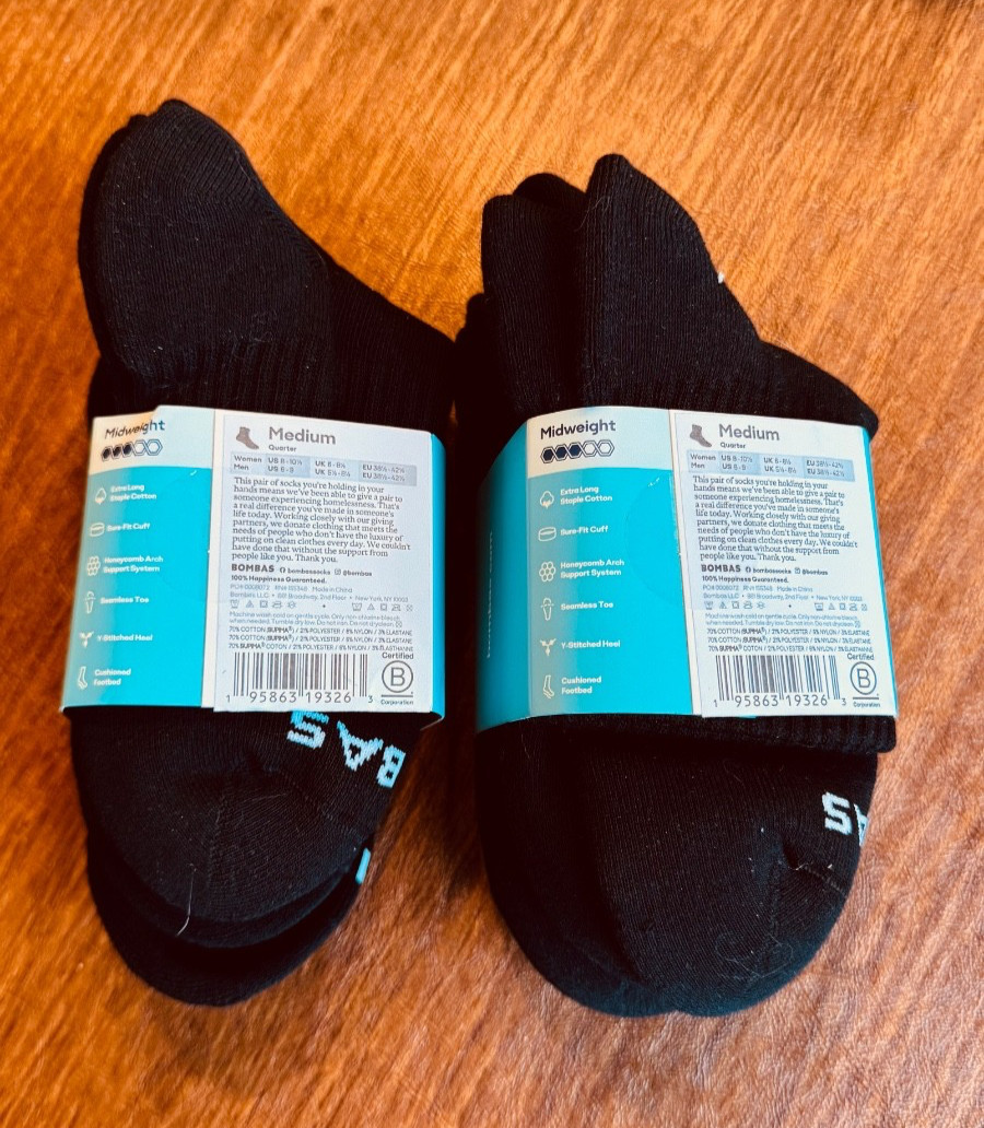 New Women’s Bombas Quarter Socks Black Midweight Supima Cotton Cushioned – Med