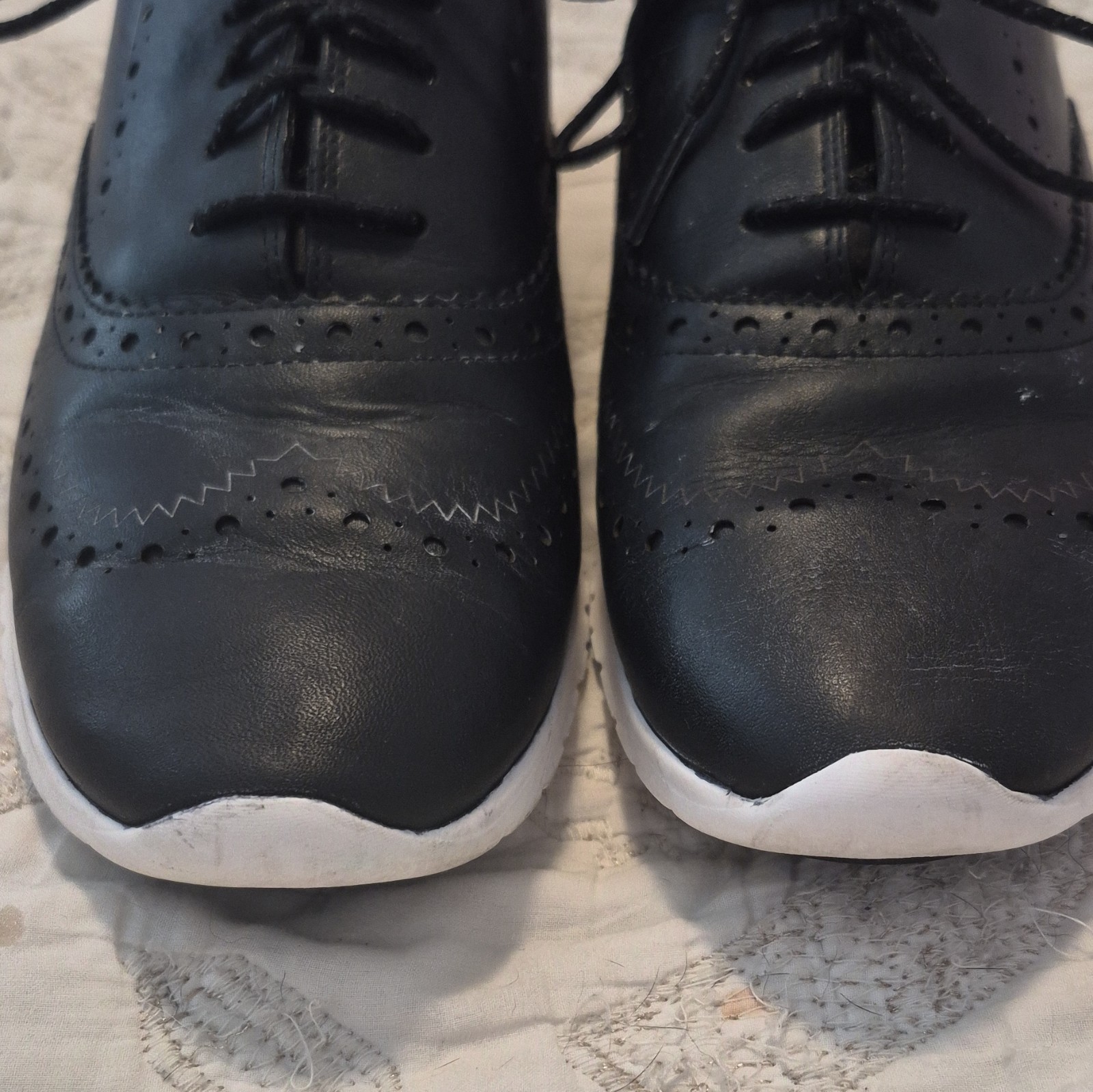 Cole Haan ZERØGRAND Black Leather Wingtip Oxfords Women’s Size 8.5 B W18202