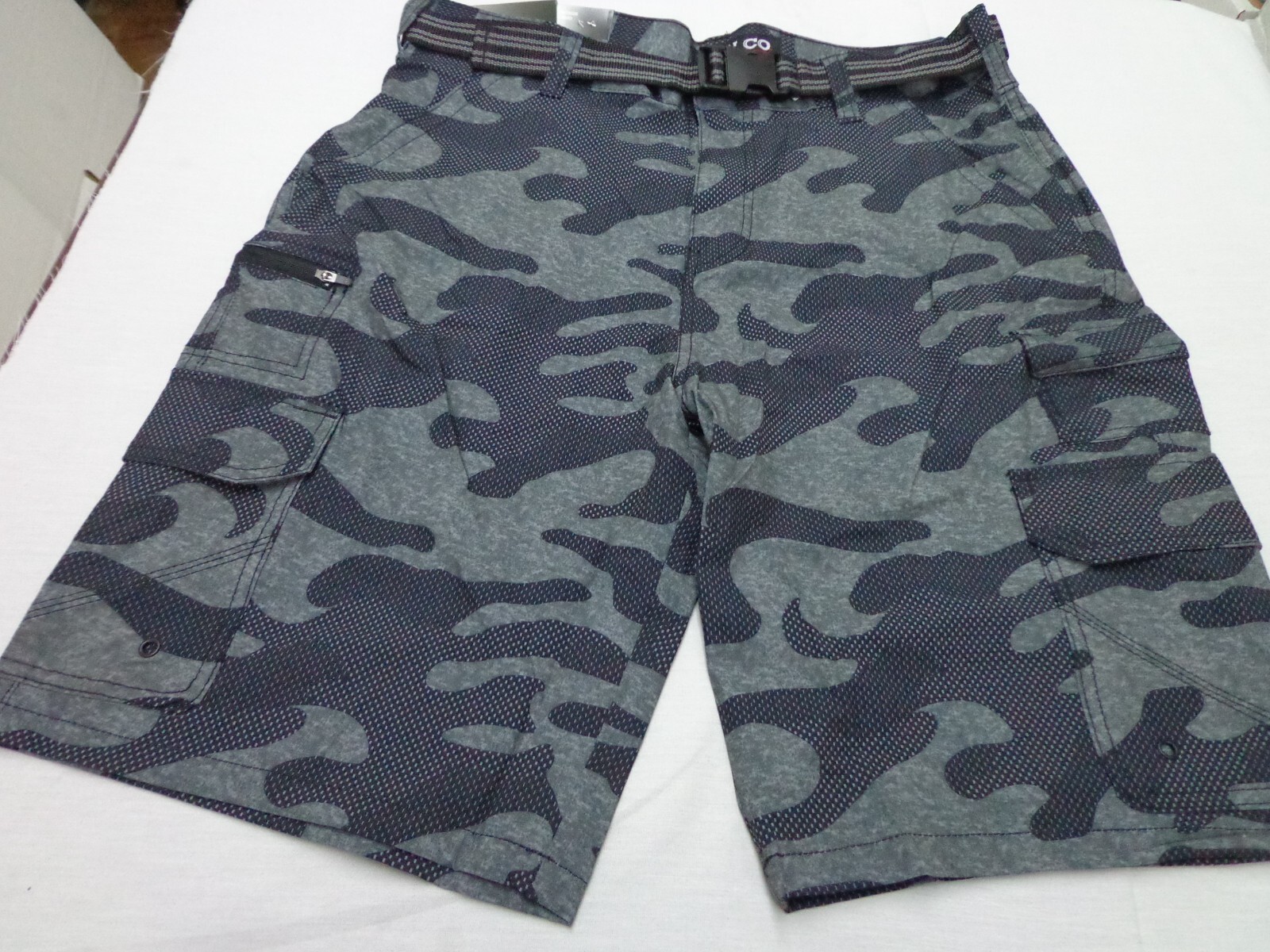 Iron Co Belted Stretch Performance Hybrid Cargo Shorts Gray Camo Size 34