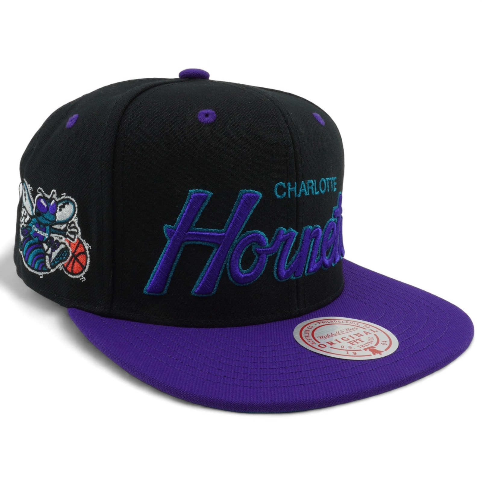 Mens MITCHELL & NESS NBA SCRIPT POP SNAPBACK HORNETS