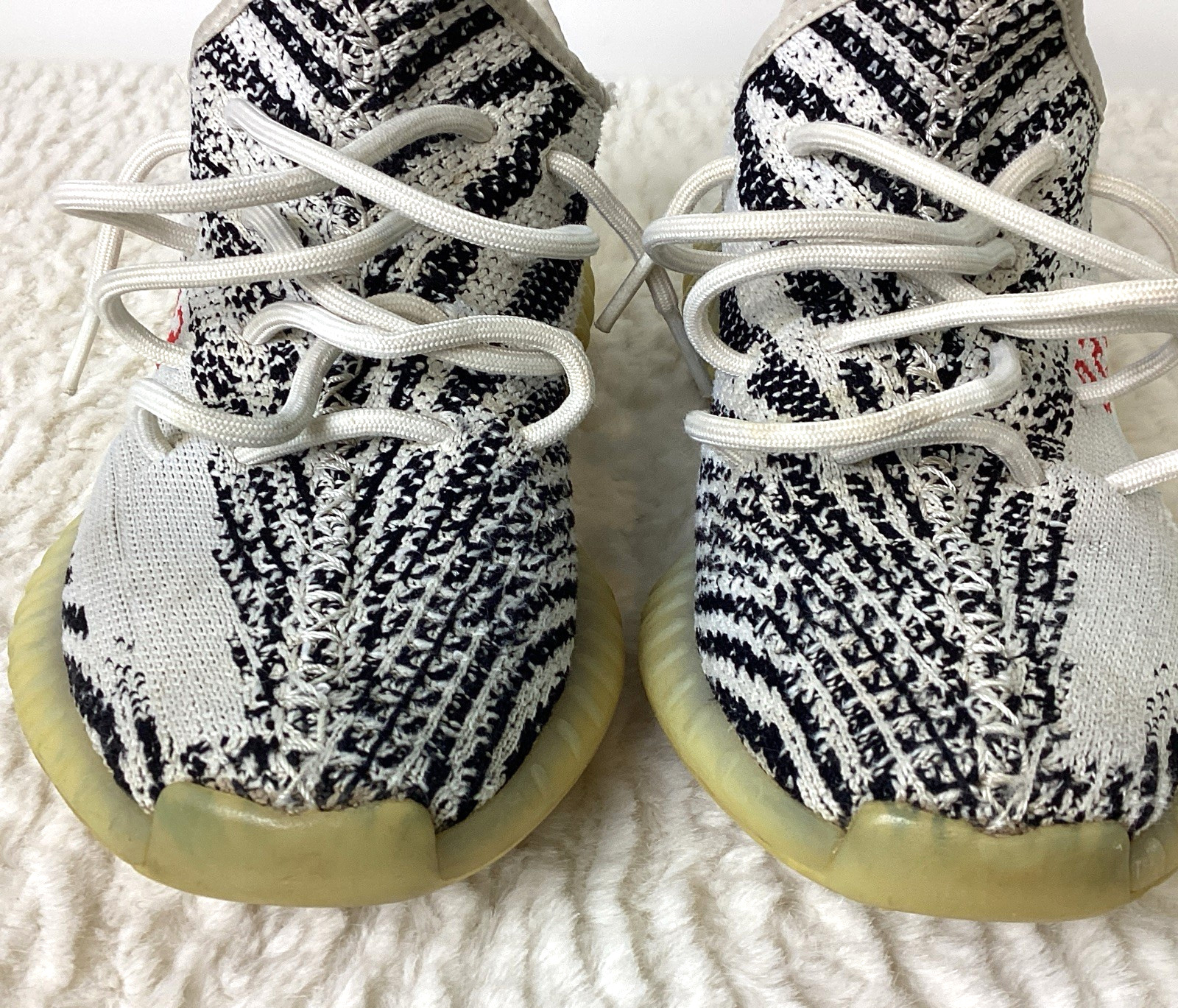 Adidas Yeezy Shoes V2 Boost 350 Men’s Size 7 Low Zebra, Moderate Wear