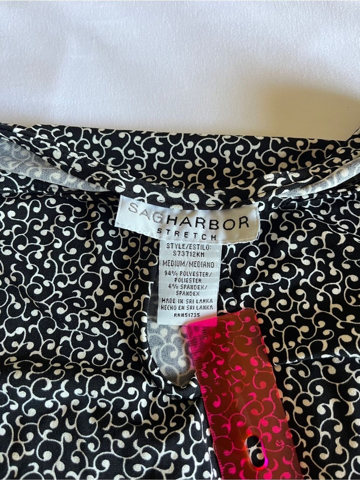 Sag Harbor Black & White Swirl Printed Long Sleeve Blouse Keyhole Size Medium