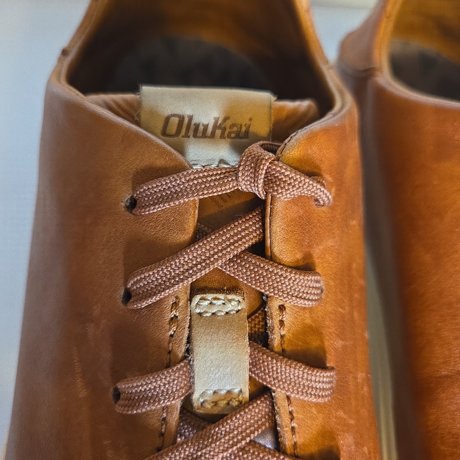OluKai Lae‘ahi Li ‘Ili Men’s Leather Sneakers Brown Waterproof Shoes Sz 11 EU44