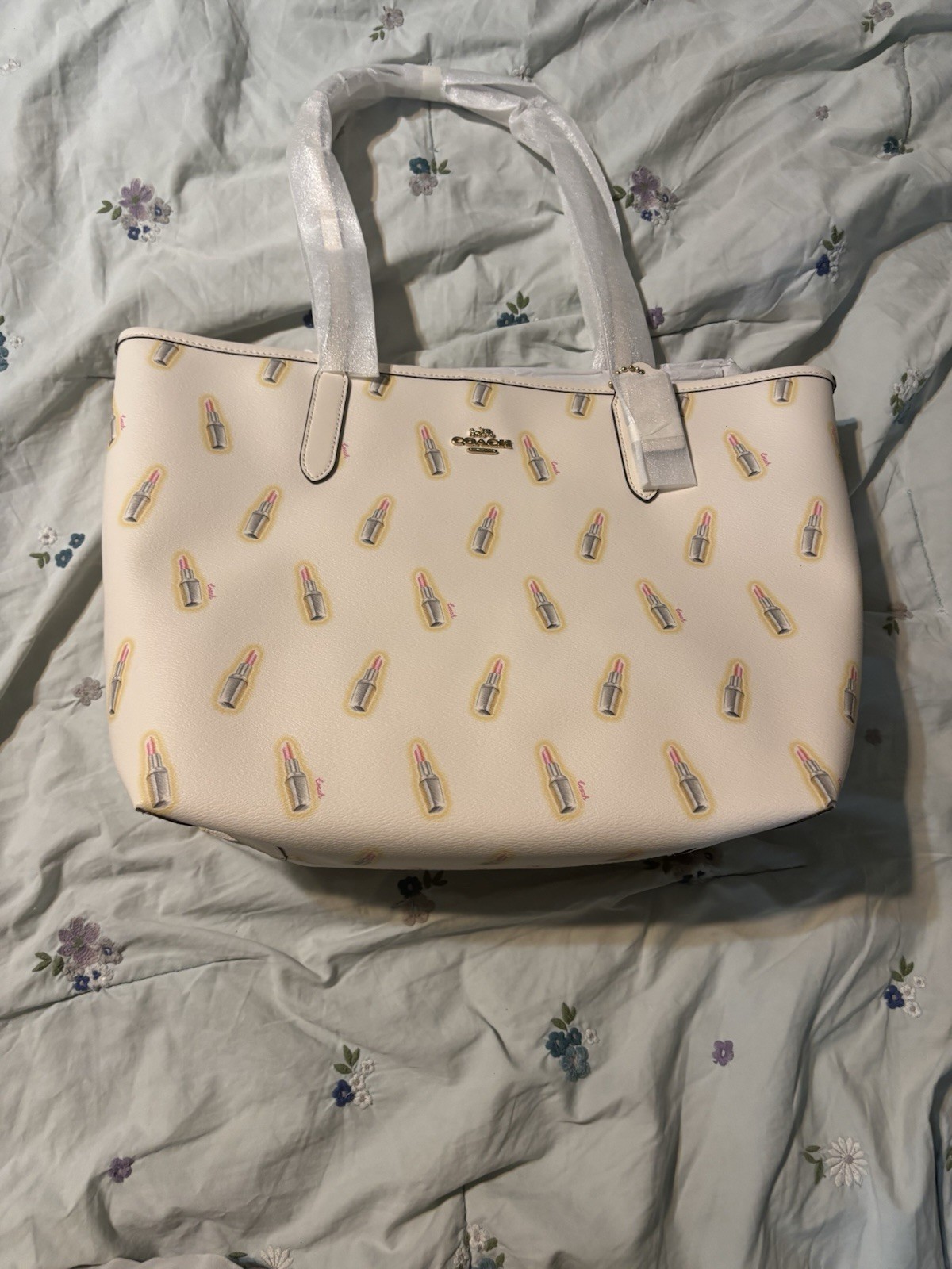 Coach Women’s Large White Rocket Print Tote Zip Closure Gold Hardware Bag Charm