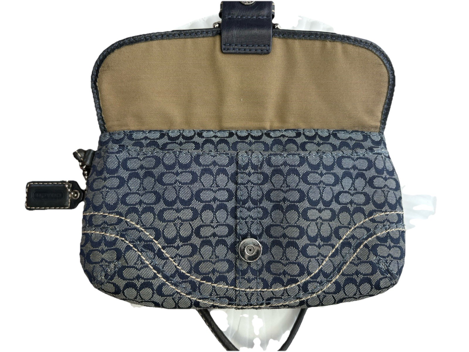 Vintage Coach Soho Signature C Buckle Wristlet Blue Jacquard Canvas Leather Trim