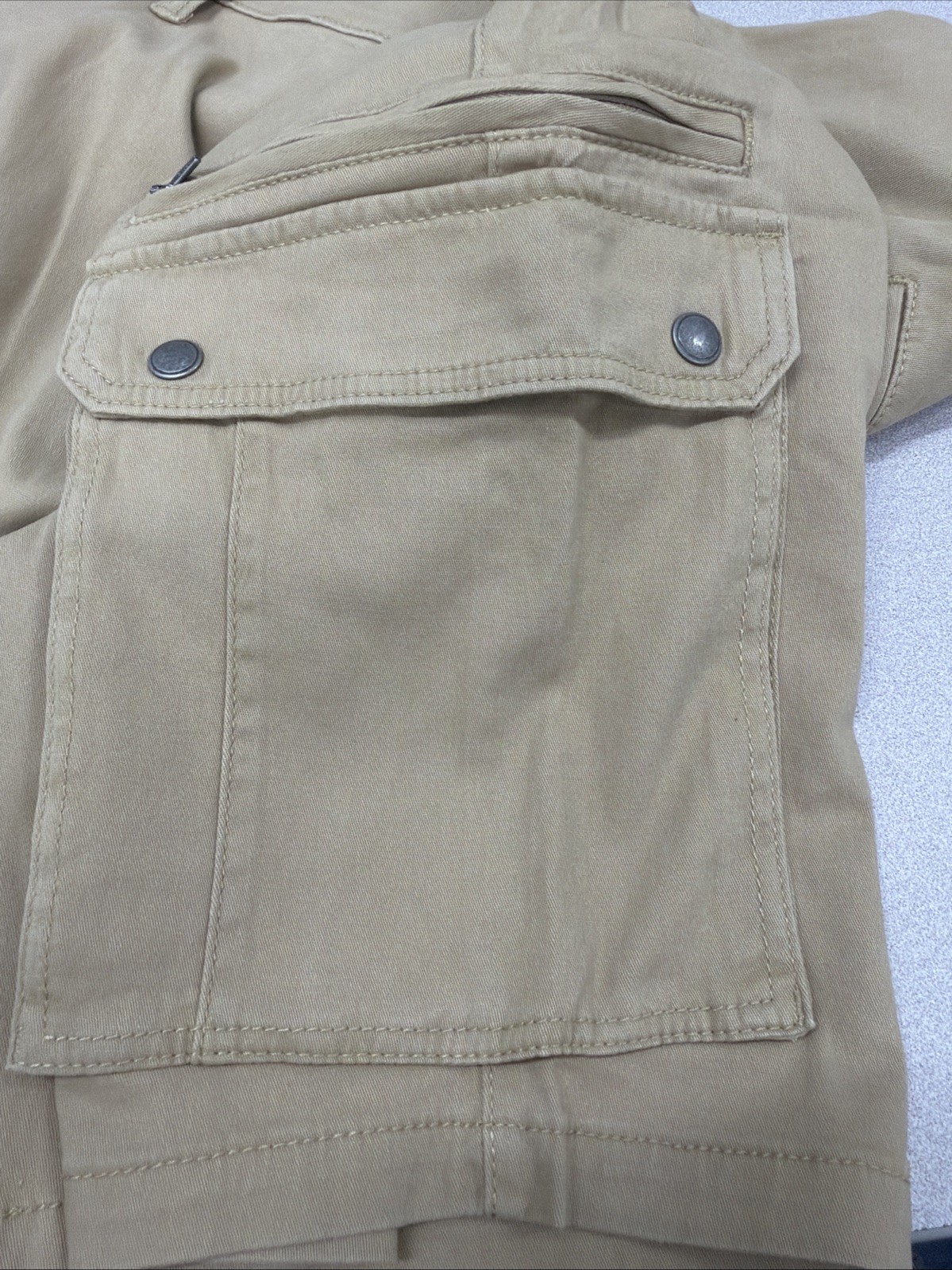 Men’s Iron Co Stretch Cargo Shorts, Khaki Size 44, Regular Fit