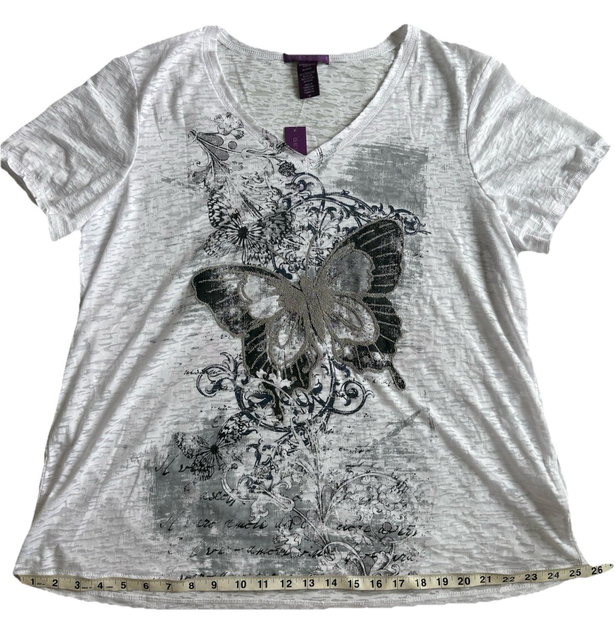 Beverly Drive Women’s Y2K 3X Plus White Knit V-Neck Tee Butterfly Graphic Beaded