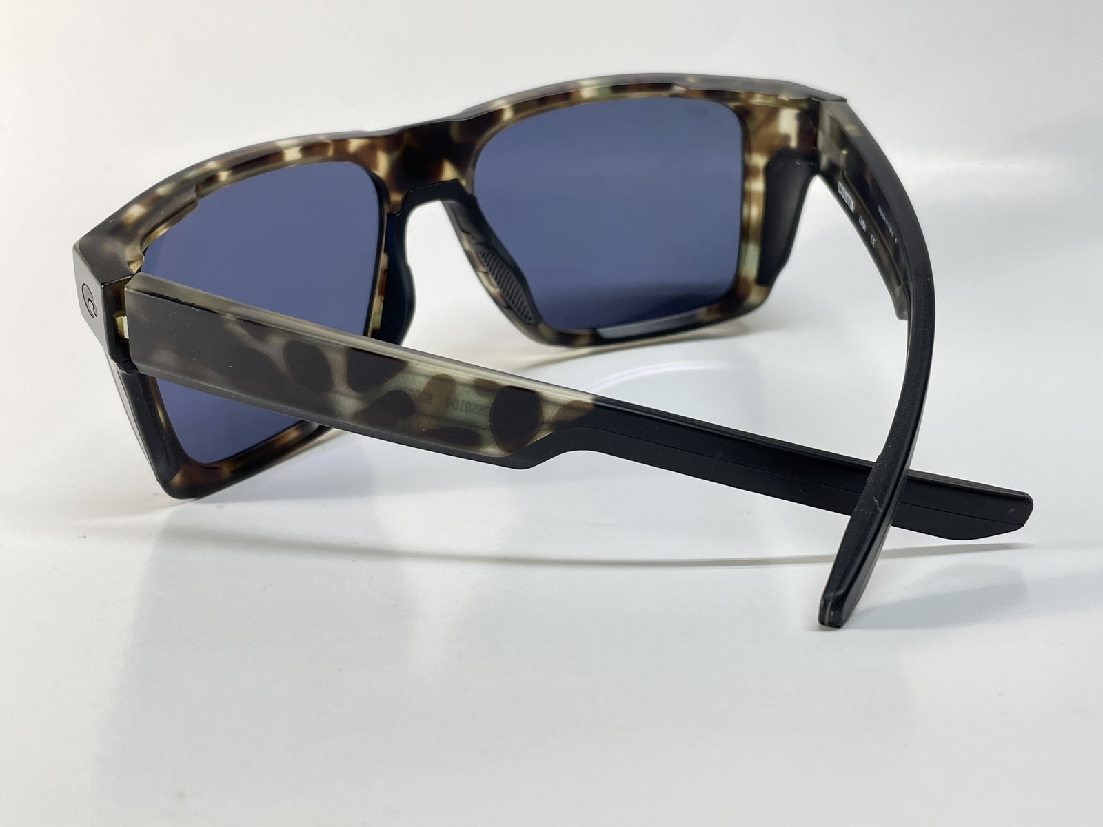Costa Del Mar Lido sunglasses Wetlands frame Gray 580P plastic lens