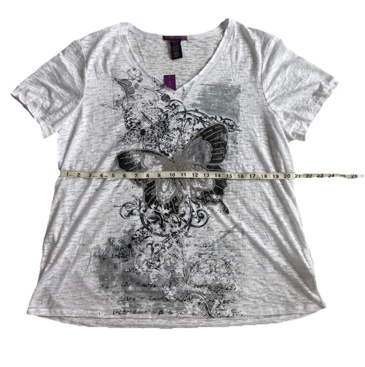 Beverly Drive Women’s Y2K 3X Plus White Knit V-Neck Tee Butterfly Graphic Beaded
