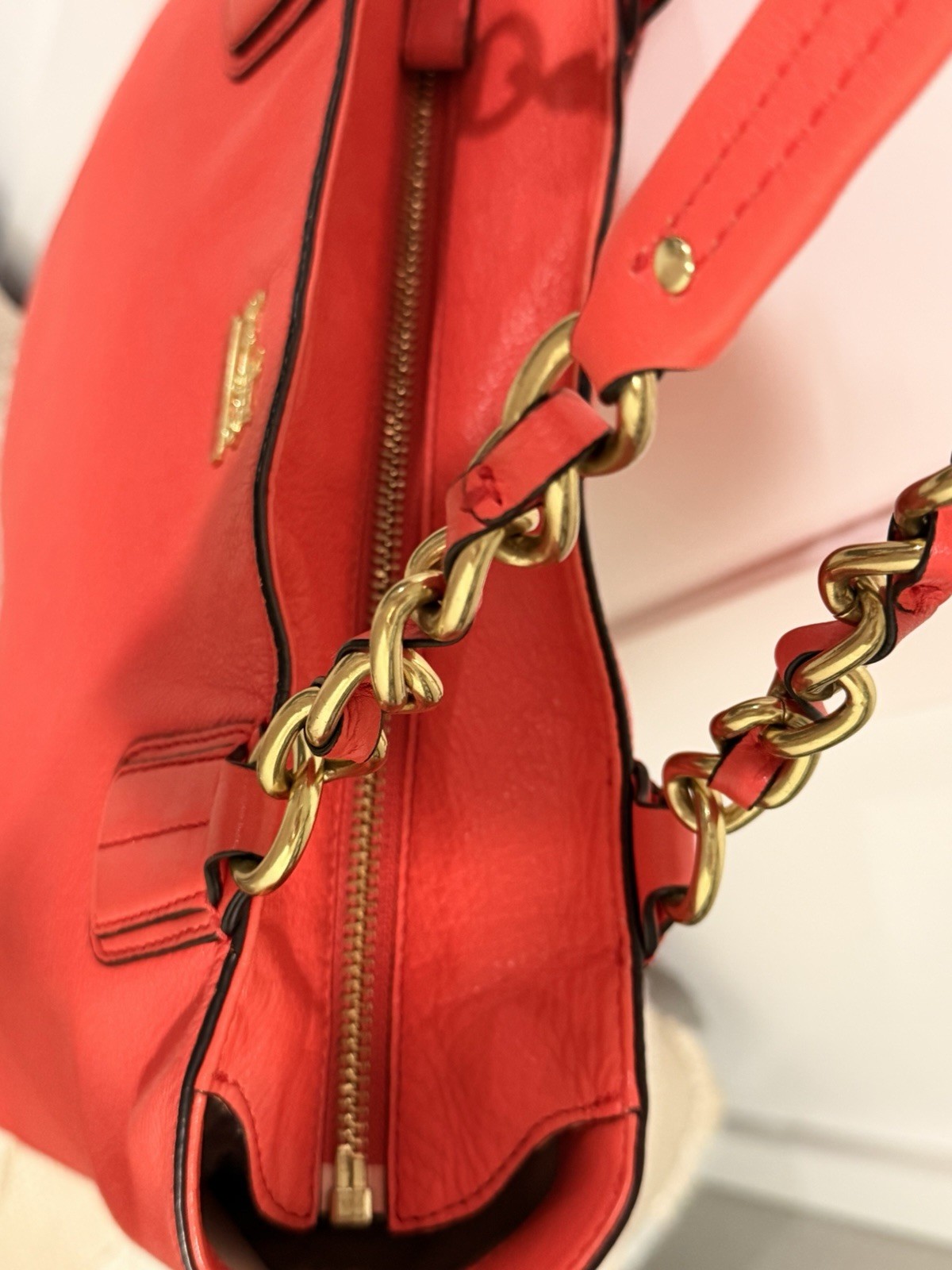 ✨ Coach Madison Leather East/West Chain Tote