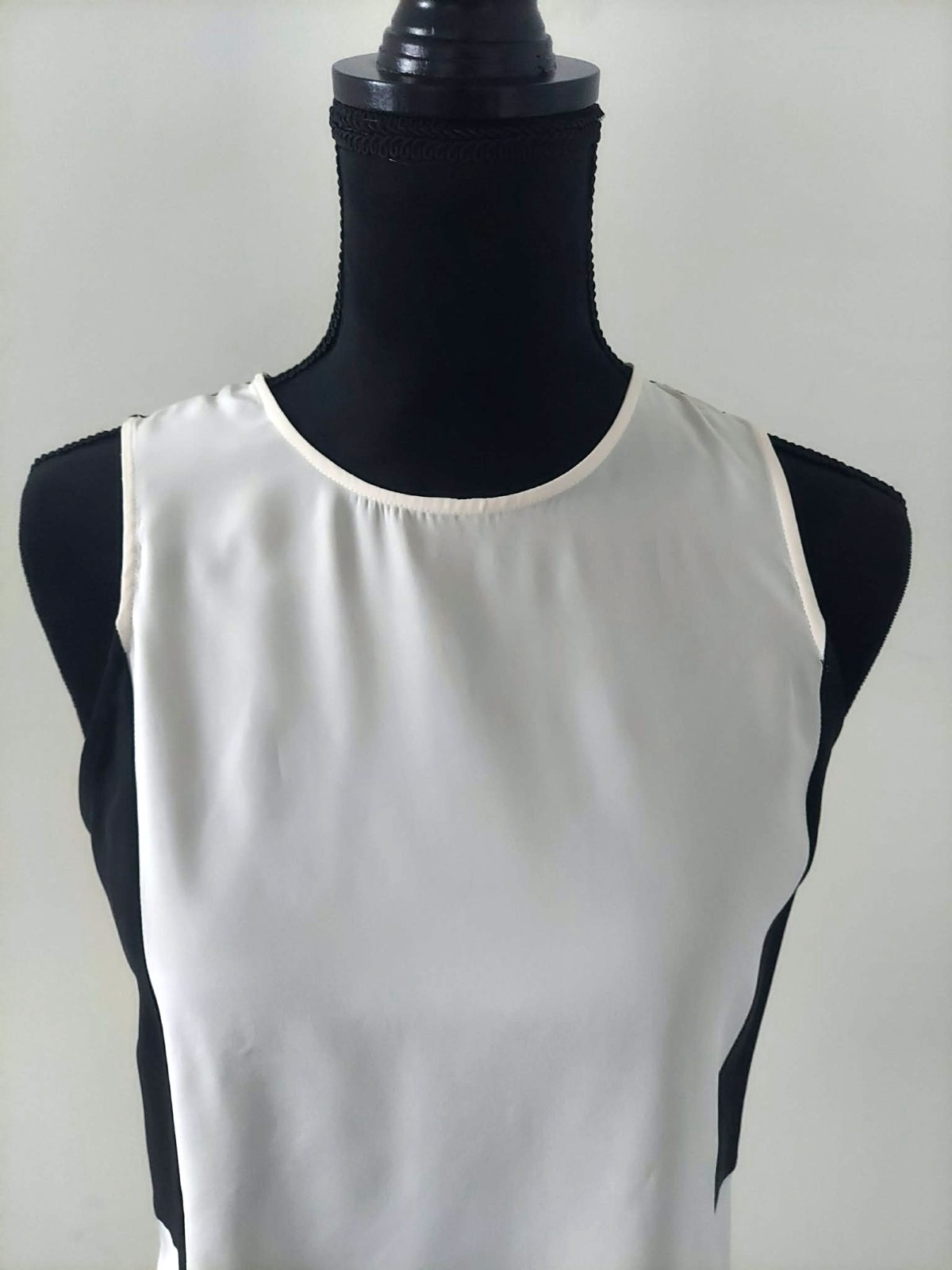 Parker Black & White 100% Silk Top | Women’s Size M