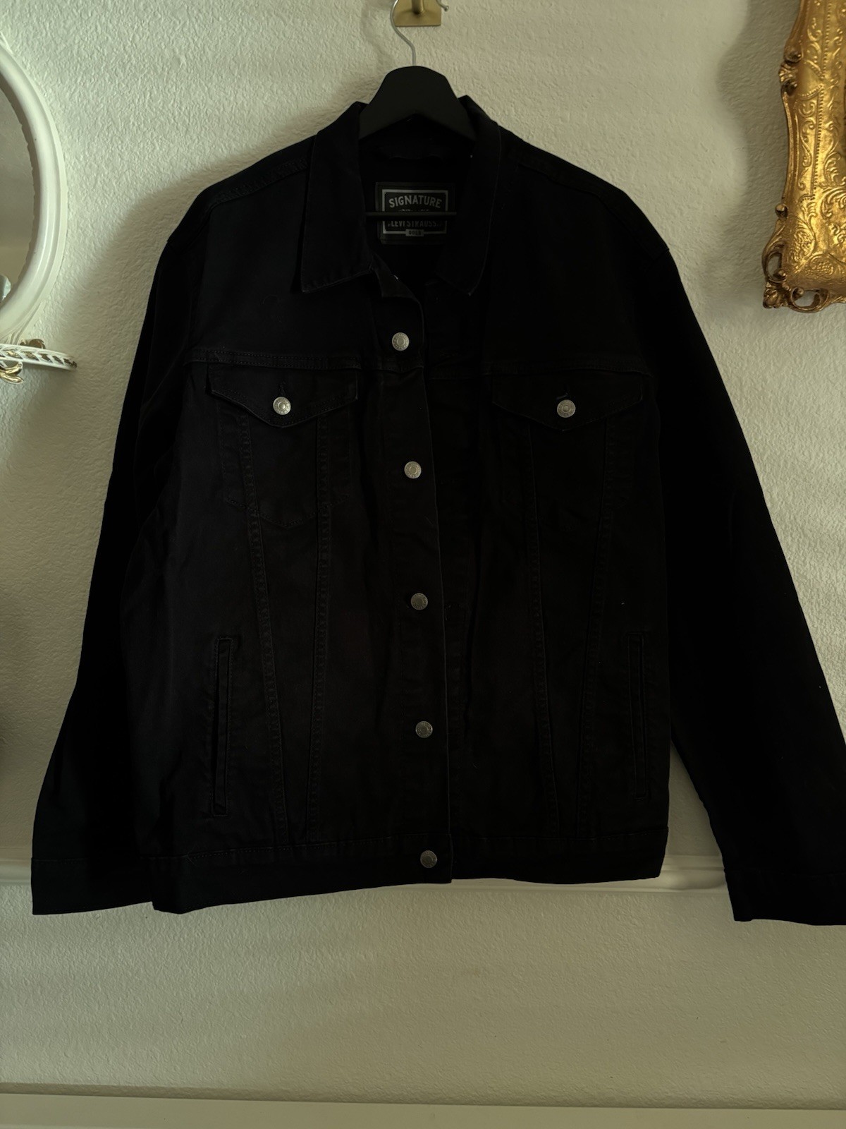 NWOT Mens Levi’s Signature Gold Trucker Denim Jacket Sz LG Black Button Front