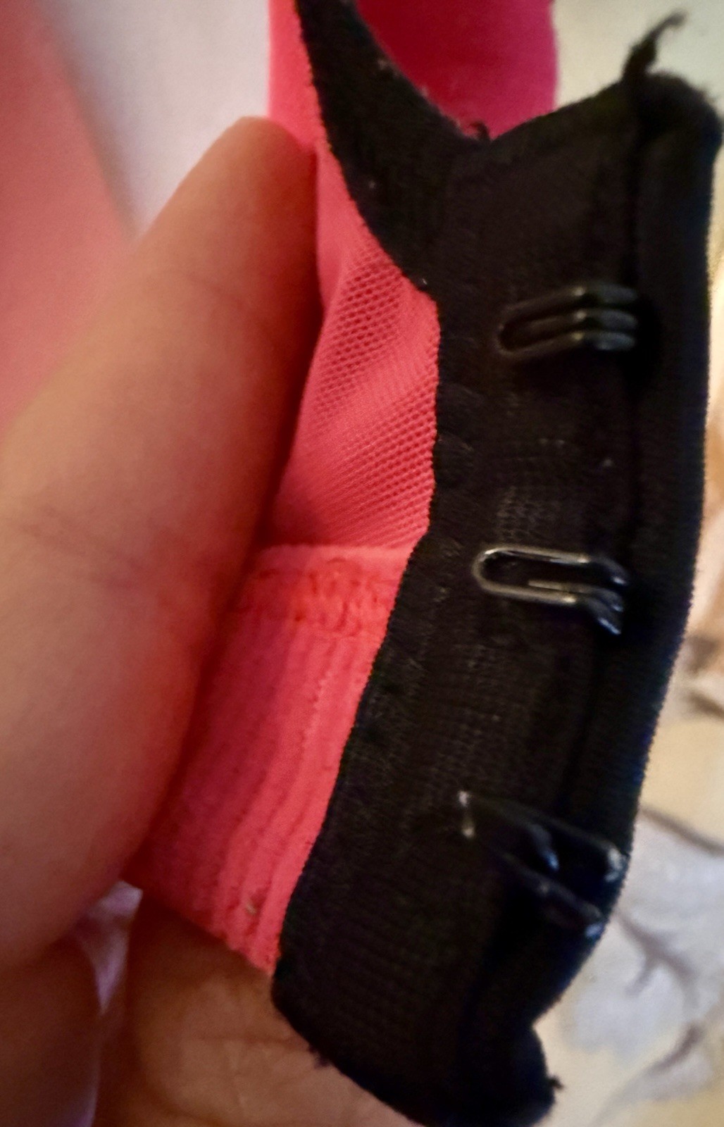 VSX Sport Victoria’s Secret Pink/Black High Support Sports Bra 34C Hook & Eye