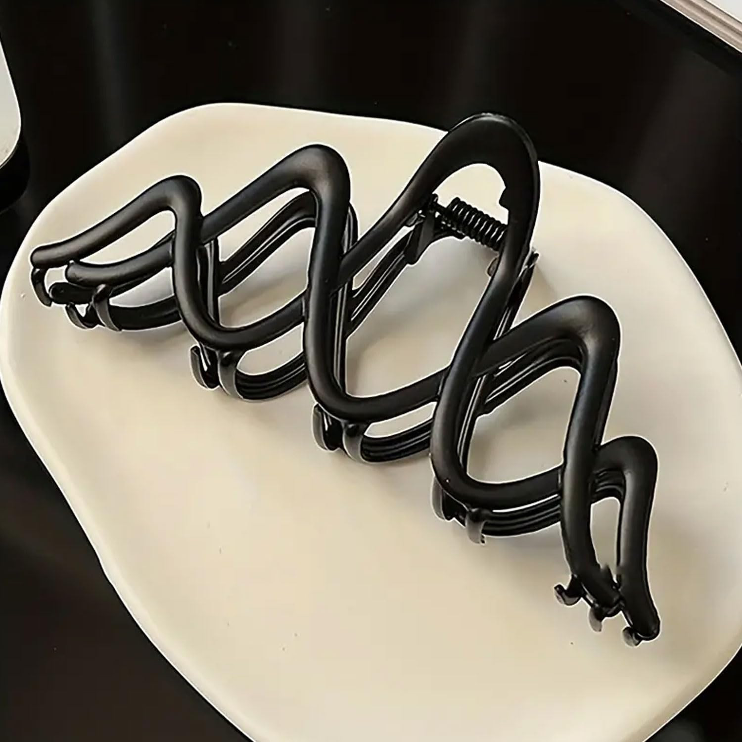Wave Metal Hair Claw Clips, 1Pcs Hair Claw Clips for Thin Thick Hair Accessories