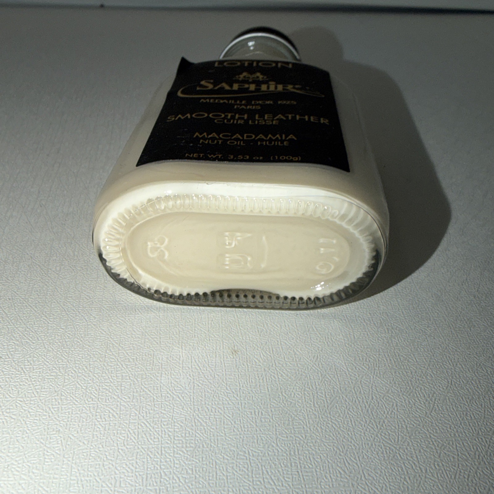 Saphir Medaille d’Or Leather Lotion Macadamia 3.53oz