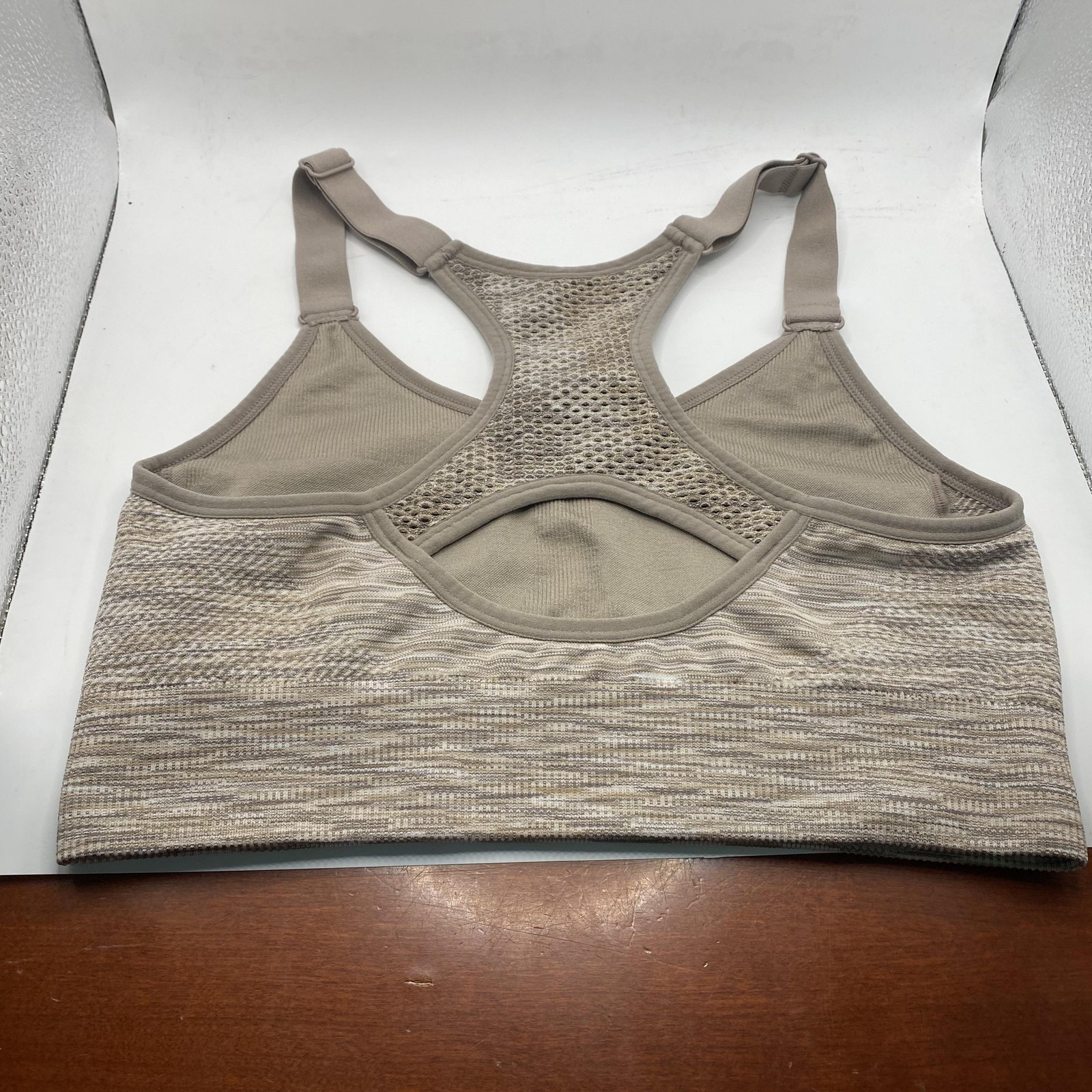 Avia Sports Bra Womens Large Beige Seamless Racerback Mesh Adjustable Straps