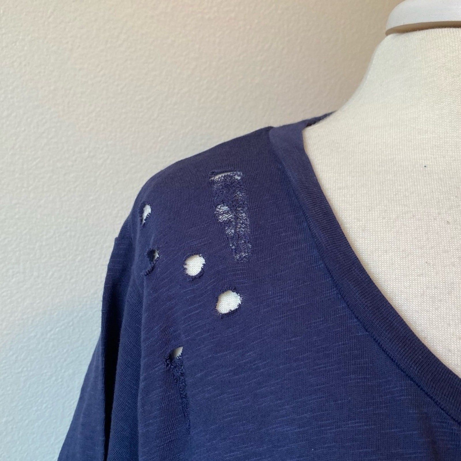 Roman’s NWOT Navy Ripped Edgy Grunge Scoop Neck 100% Cotton Casual T-Shirt 3X