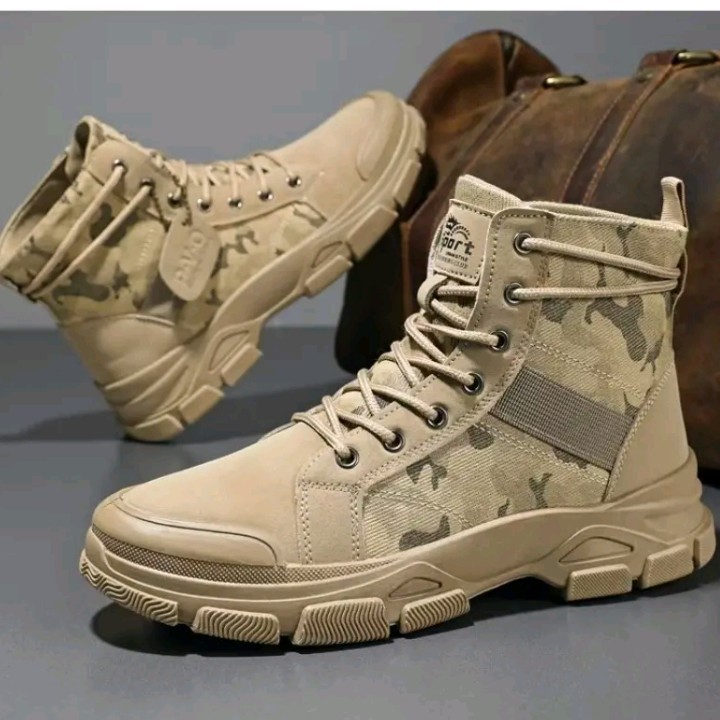 Large size comfortable men’s anti slip and windproof high top lace up hiking boo