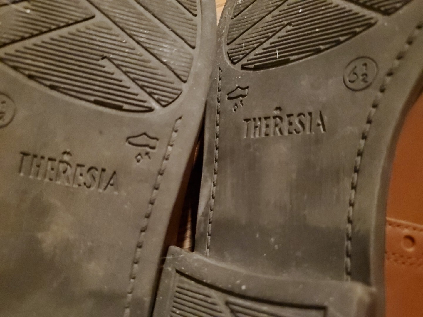 Theresia Size 6.5 Mens Brown Dress Shoes