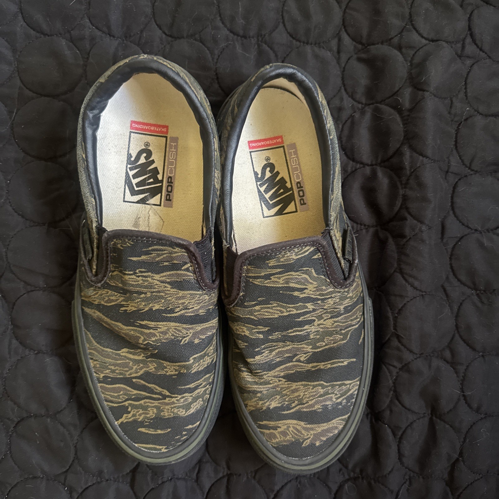 MENS VANS SLIP ON TIGER CAMO SIZE 6.5 PROFESSIONAL SKATE SHOES