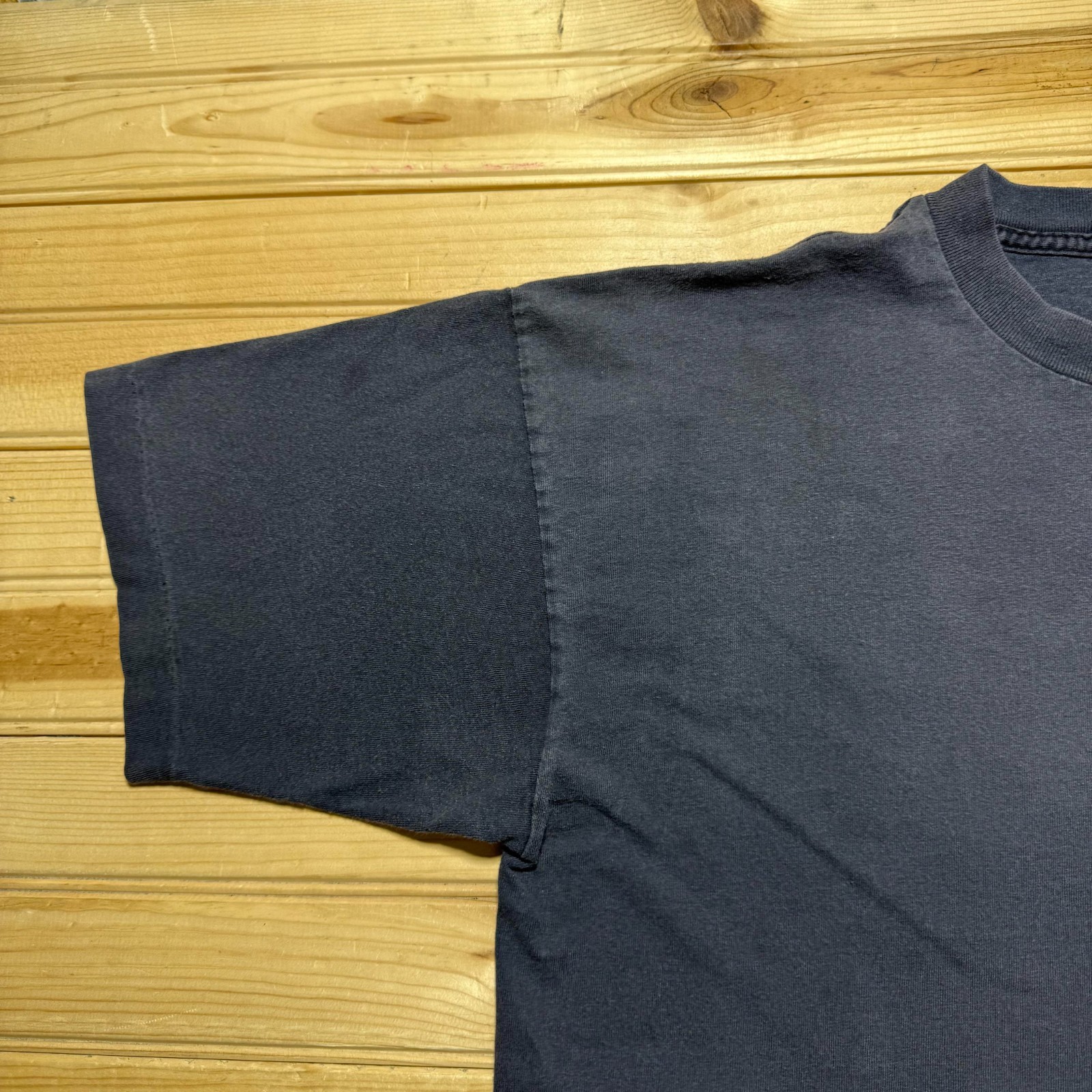 Vintage 1994 Select Weekends Armadillo Food & Spirits Pocket T-Shirt USA Made XL