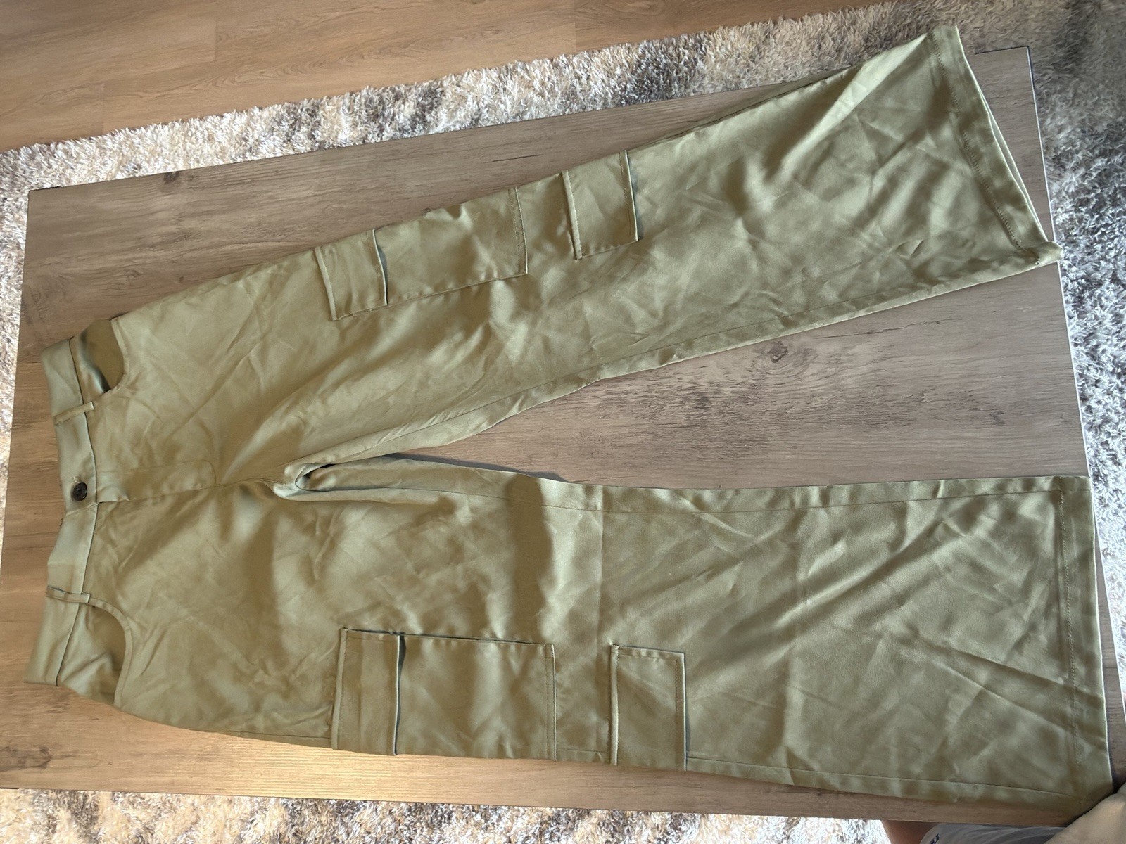 Men’s Green Solid Cargo Pants, Multiple Pocket Utility Style, Regular M