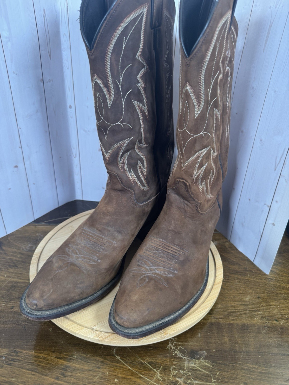 Justin 2263 Men’s Classic Western Boot with Bay Apache Foot Size 11 D US Made