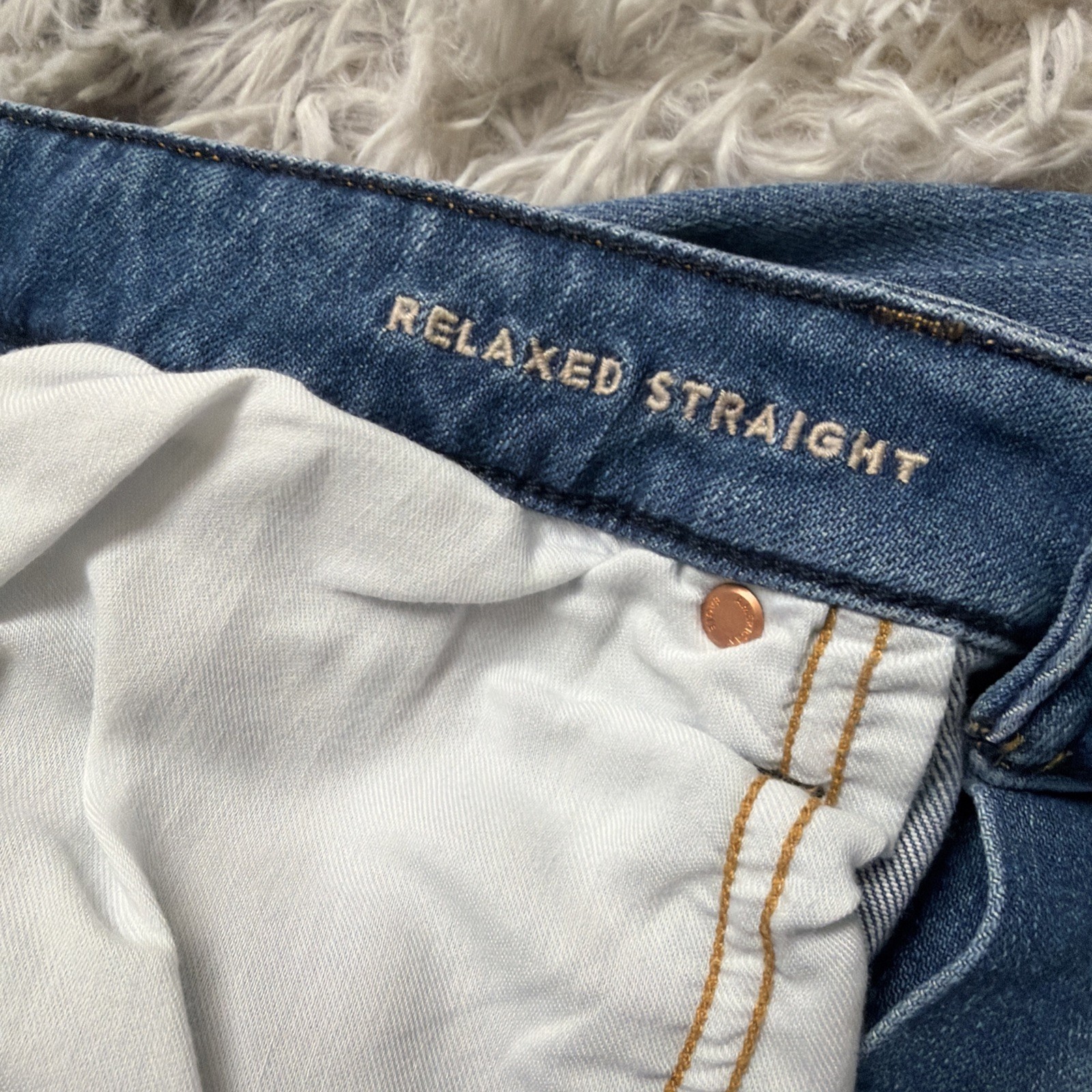 American Eagle Relaxed Straight Jeans Men’s 32×34 Blue Medium Wash NWT AirFlex