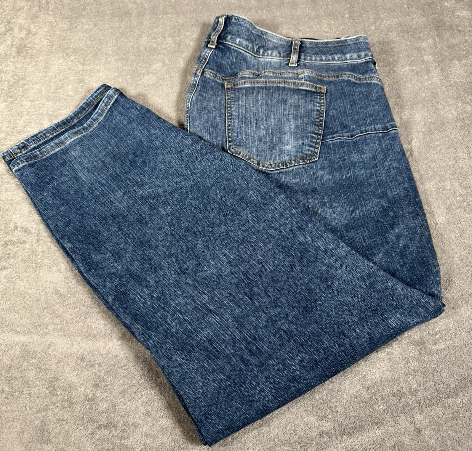 Torrid Jeans Women’s 28R Bombshell Straight Premium Stretch