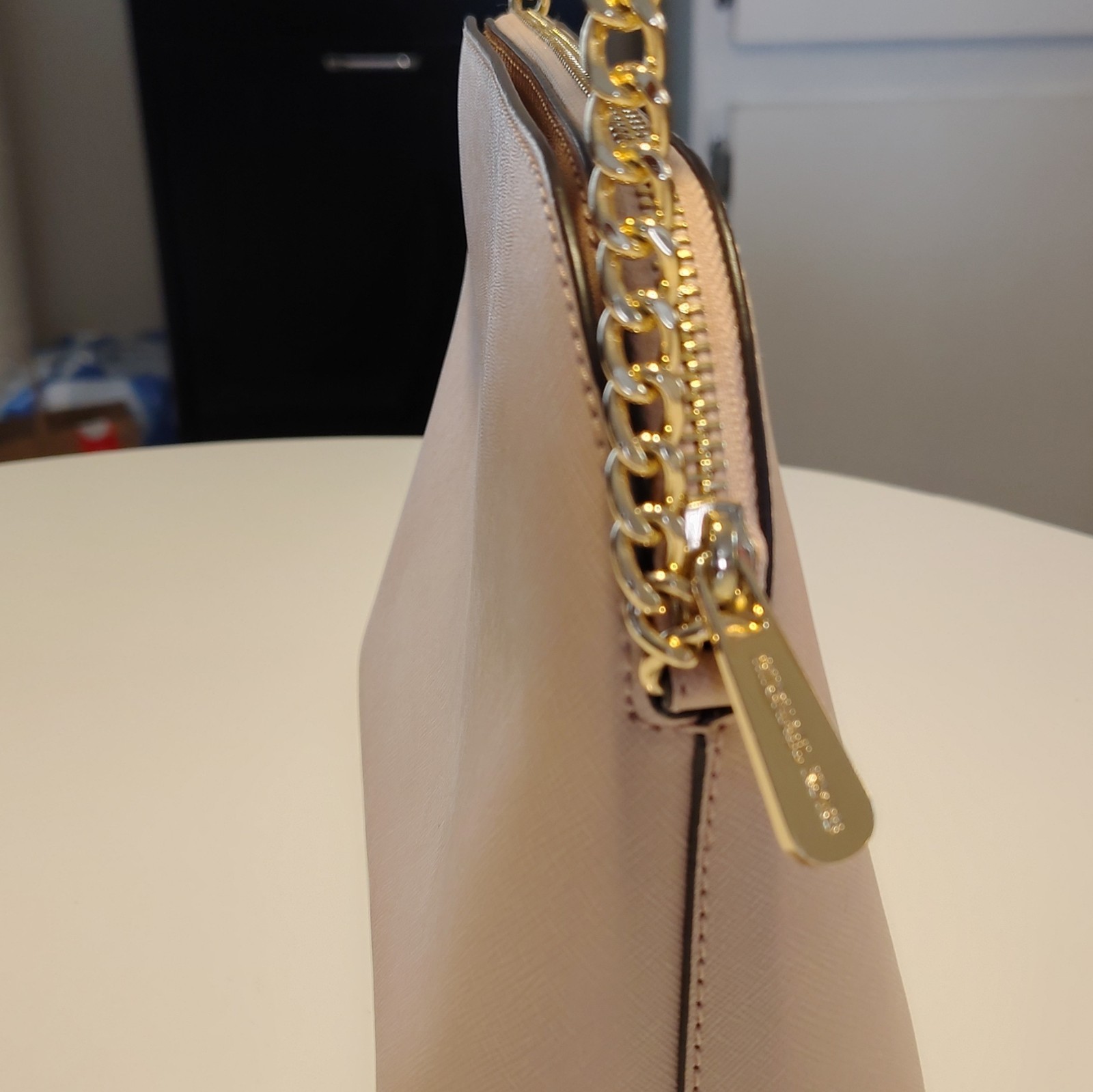Michael Kors Women’s Cindy Dome Leather Purse Pale Pink Cross body Bag Gold trim