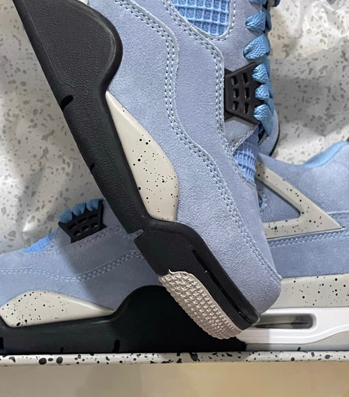 Jordan 4 Retro “University Blue” Basketball