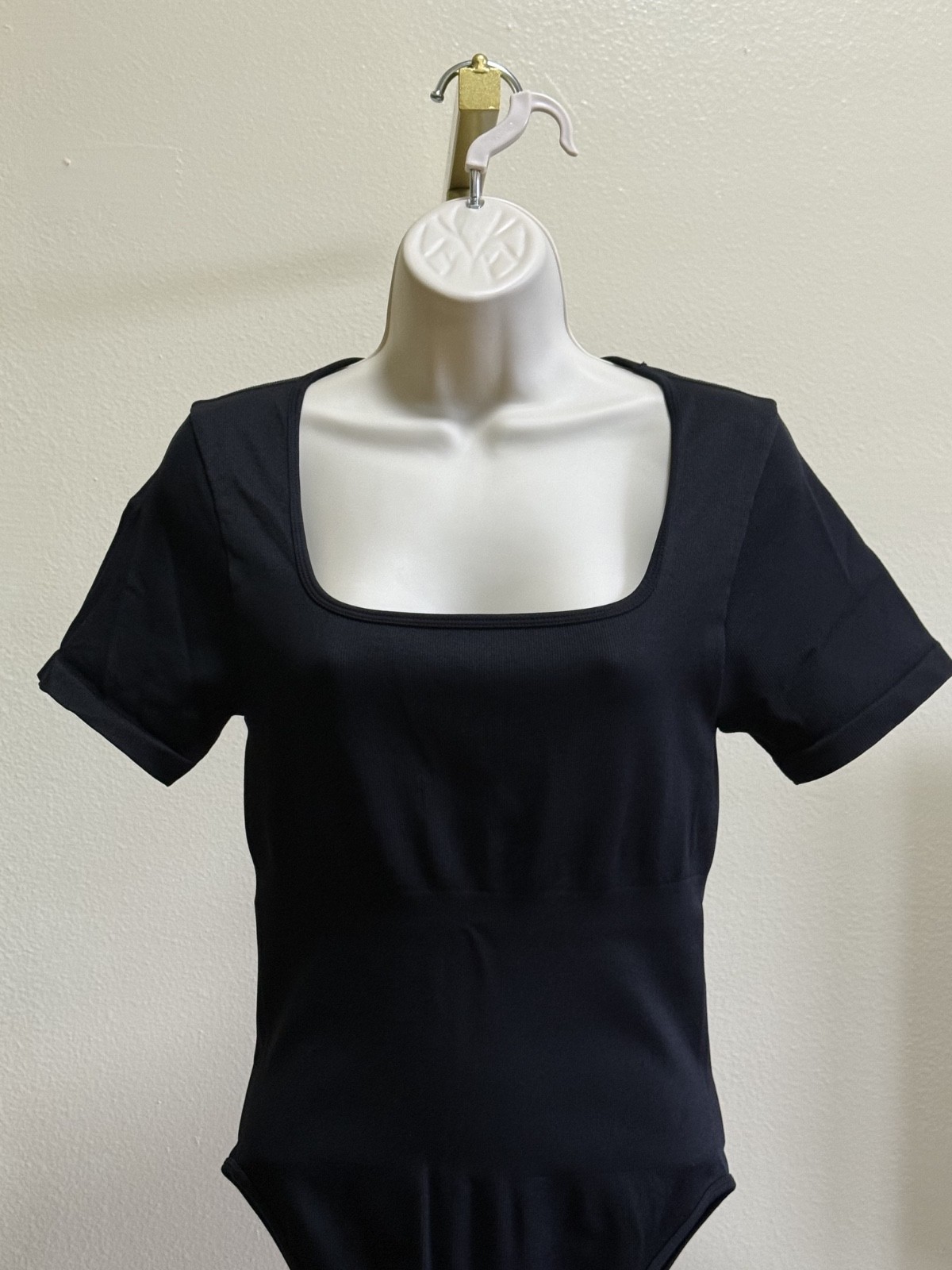 OQQ Women’s Black Short Sleeve One-Piece Bodysuit XL Moderate Compression
