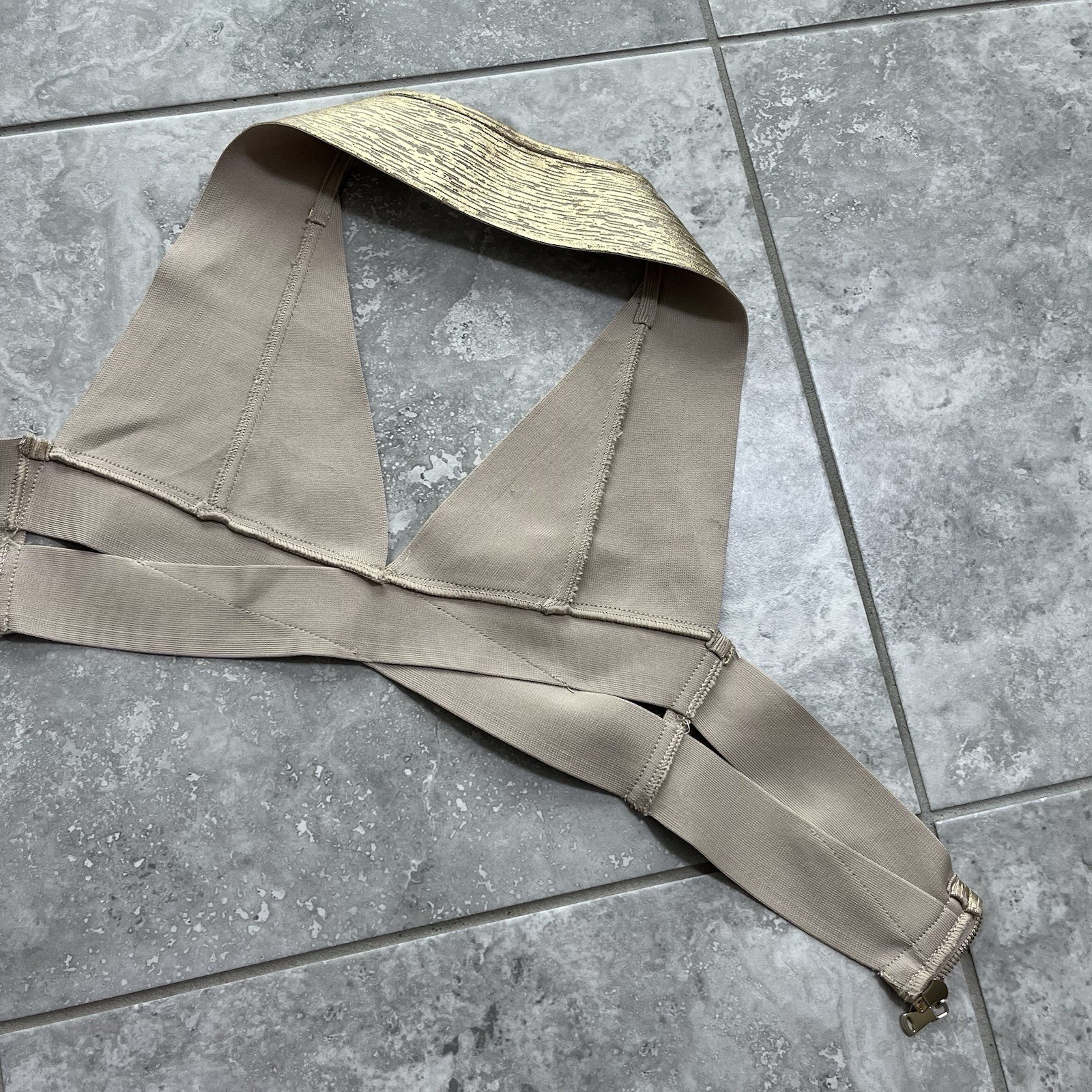 Bella Barnett Narnia Gold Bandage Low Cut Halter Crop Top Metallic Gold M