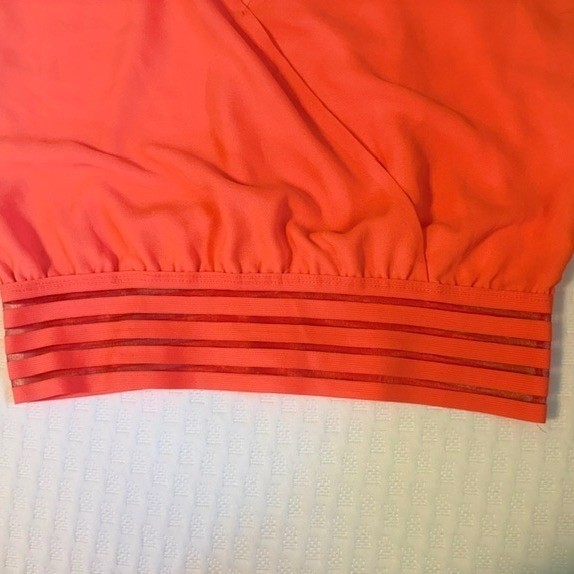 A’GACI Cami Wrap Top Womens Medium Neon Coral Excellent Mesh Banded Crop Tank